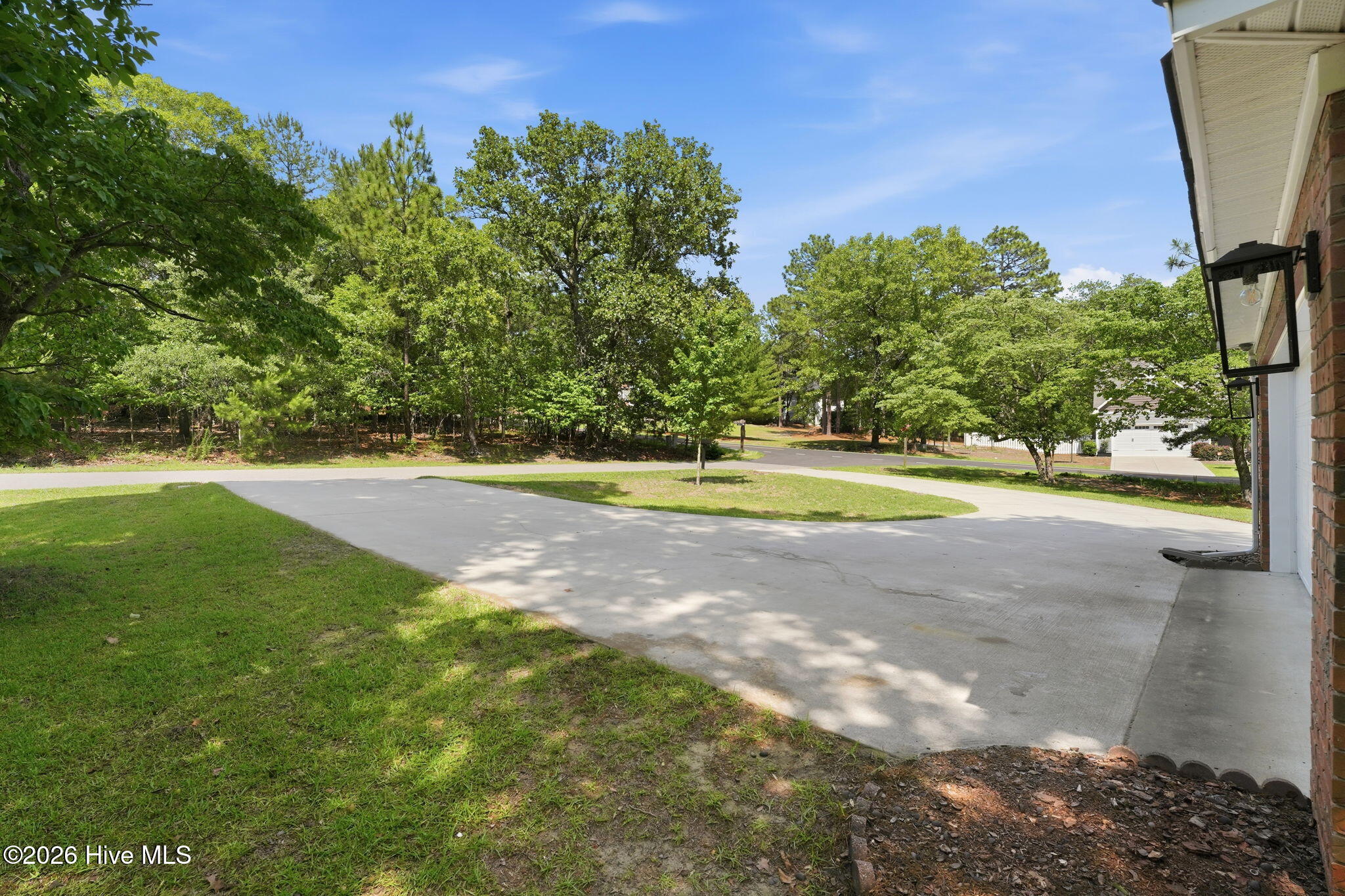 2 Ash Court