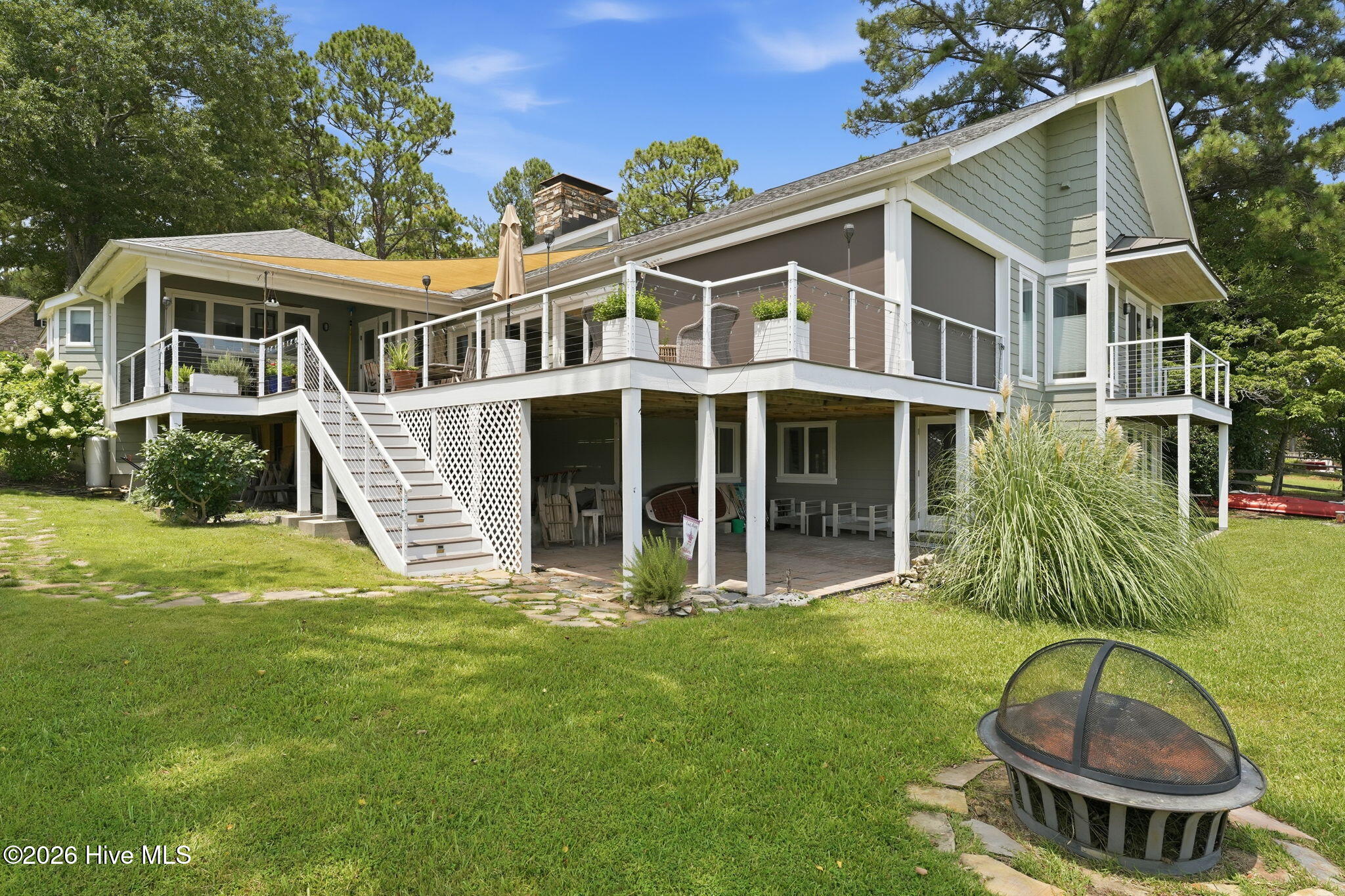 660 Lake Forest Drive SE