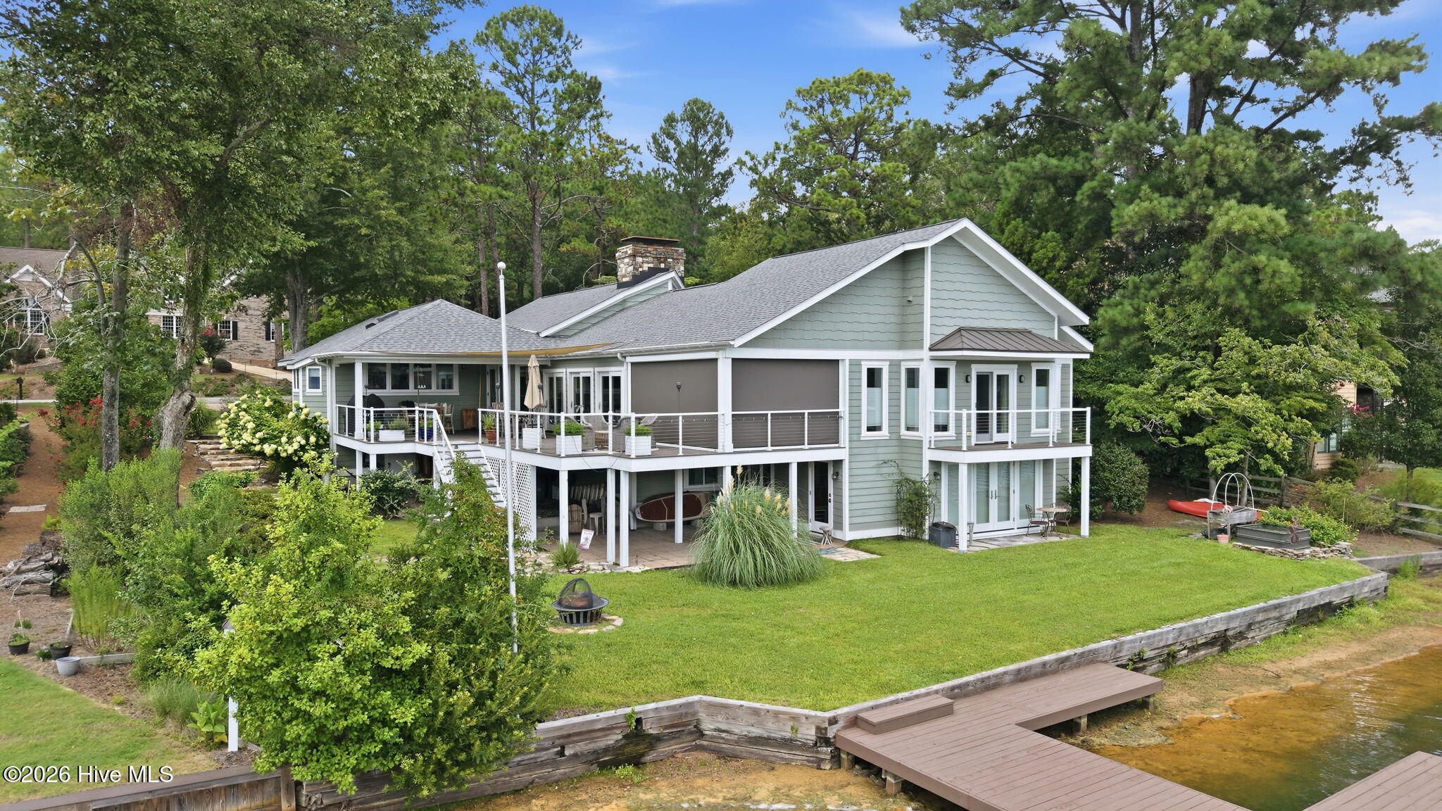 660 Lake Forest Drive SE
