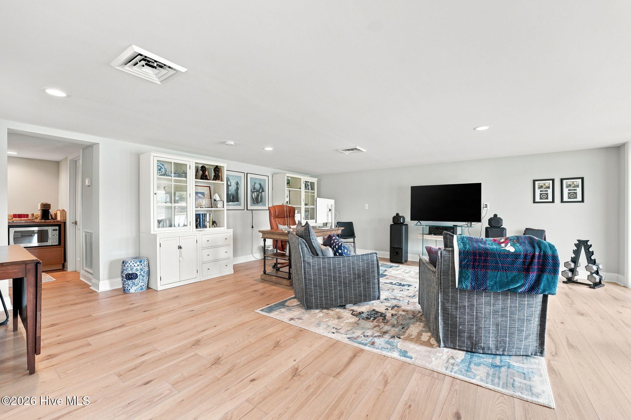 660 Lake Forest Drive SE