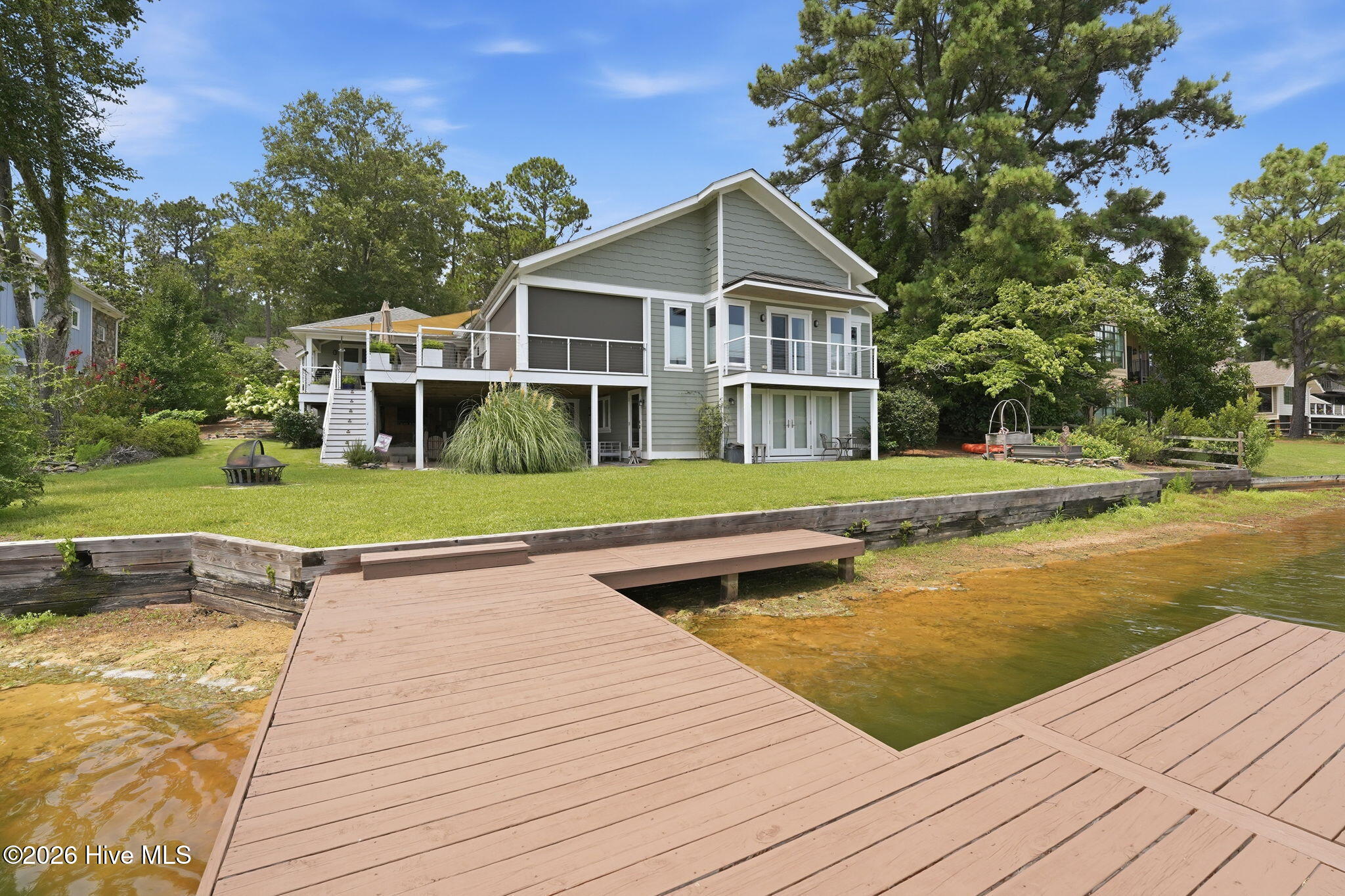 660 Lake Forest Drive SE