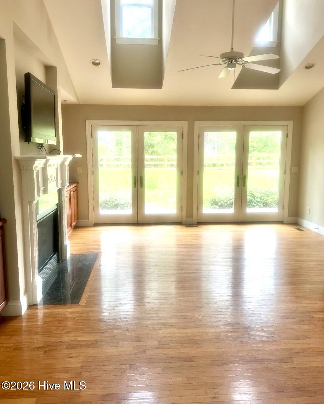 215 Horseshoe Drive