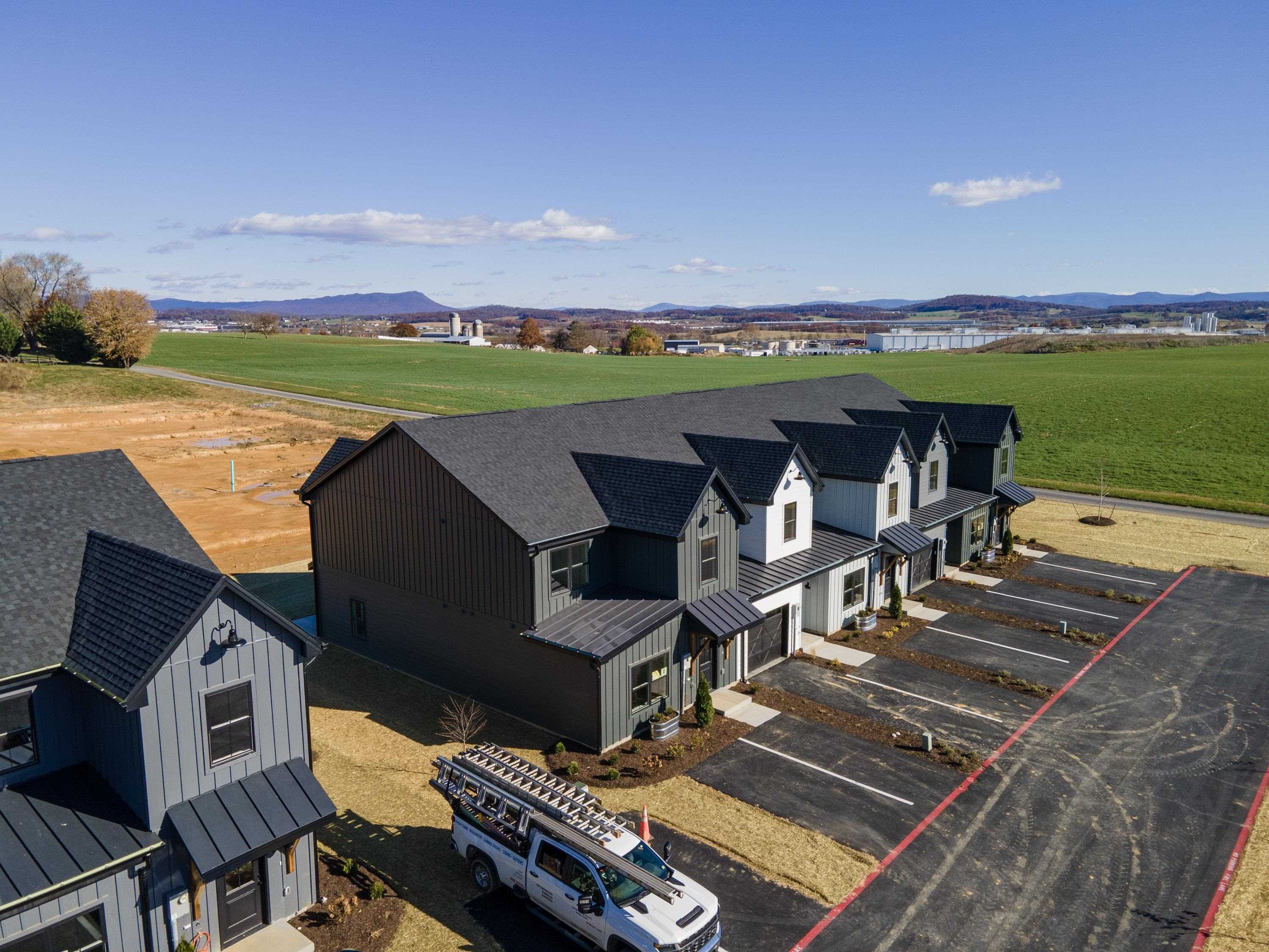 42 PRAIRIE CT