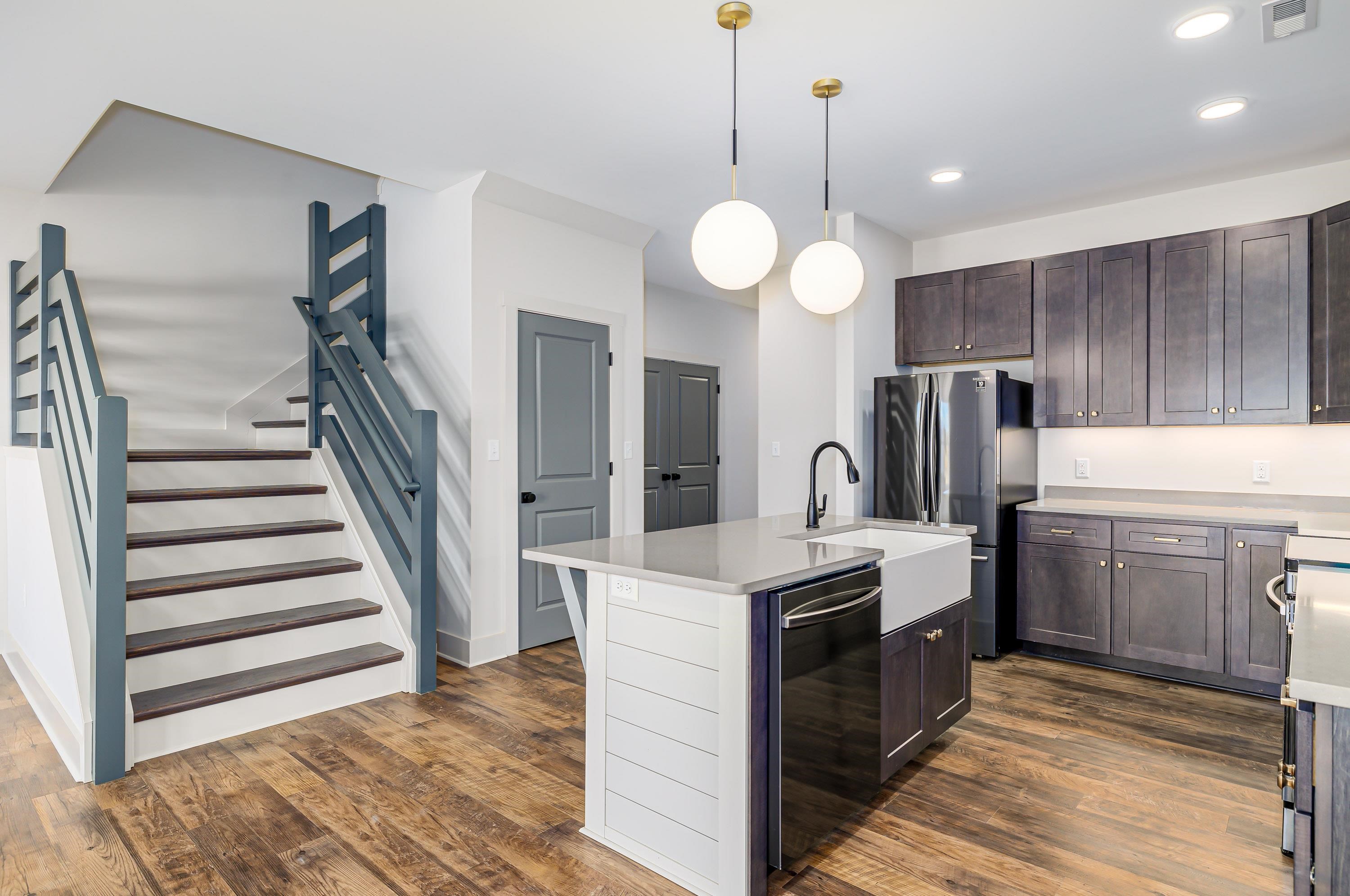 42 PRAIRIE CT