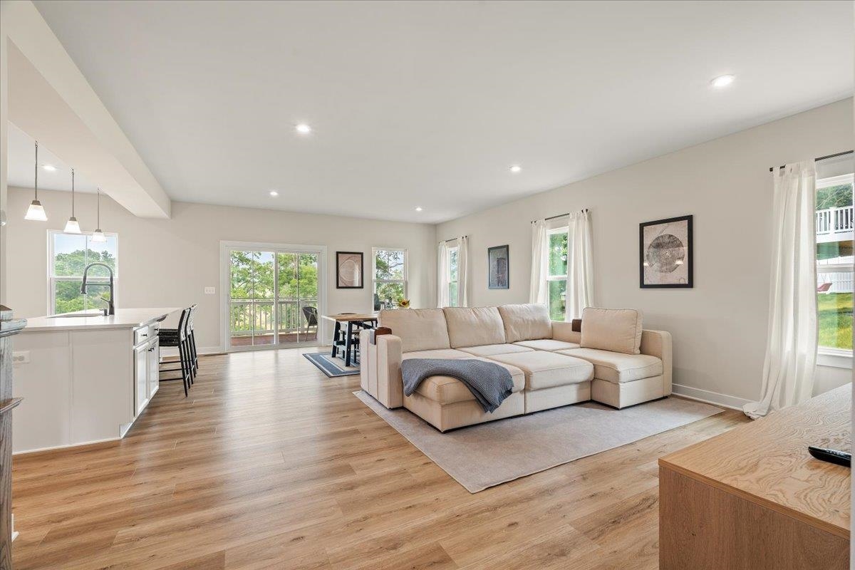 2774 DORVAL RD