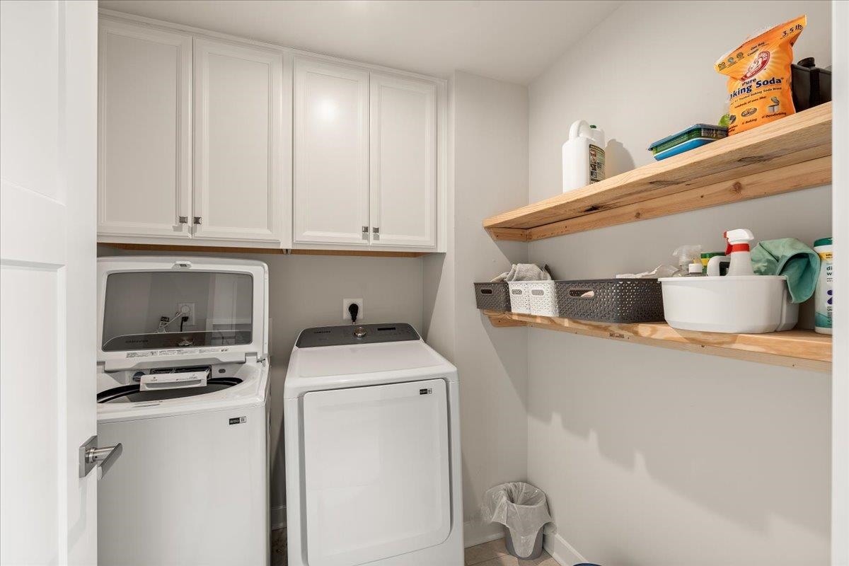 2774 DORVAL RD
