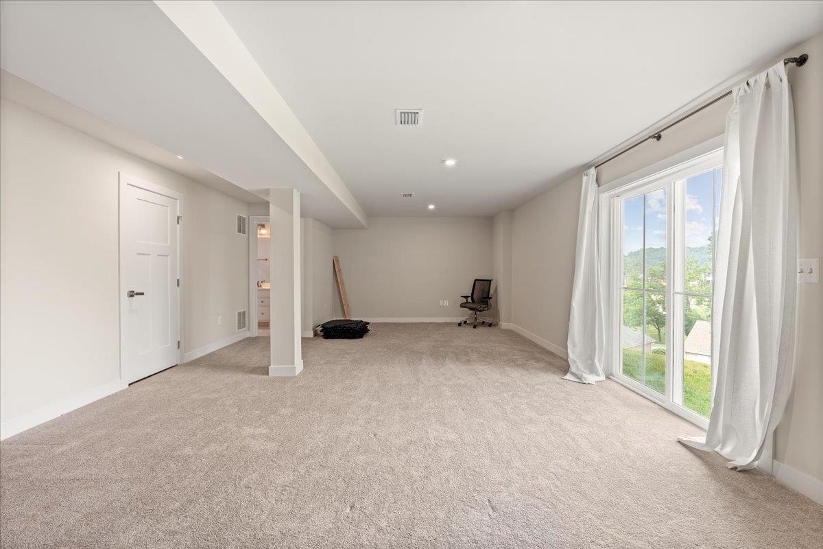 2774 DORVAL RD