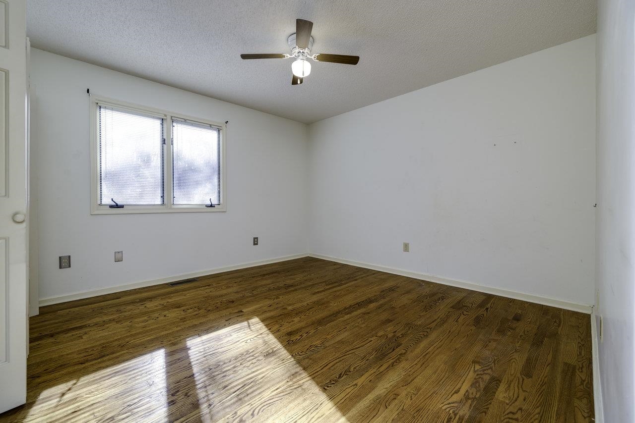 174 IDLEWOOD BLVD