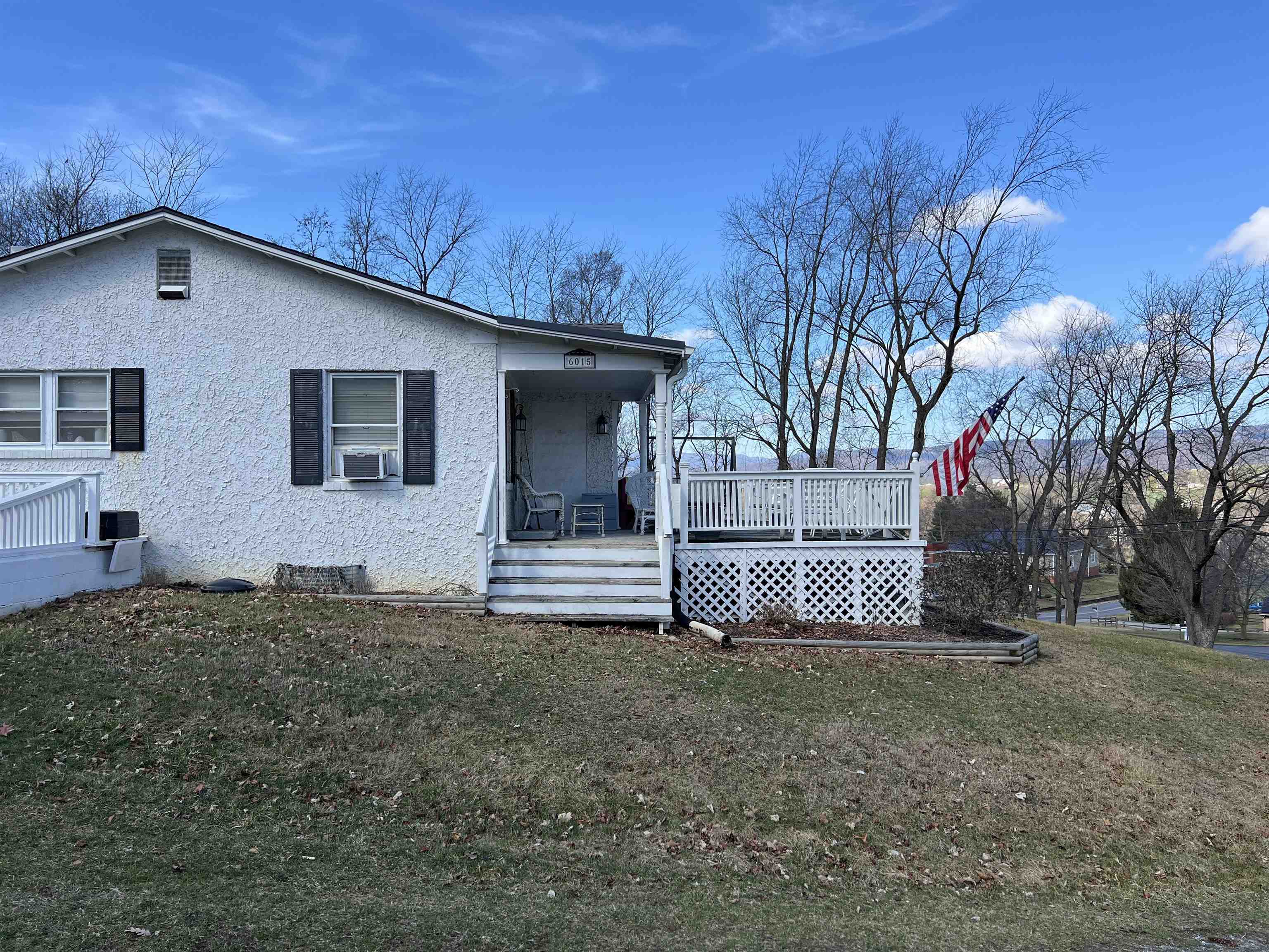 6015 MT CLINTON PIKE