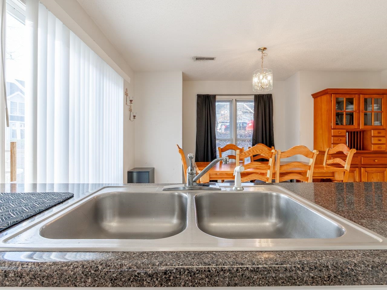 2387 AVALON WOODS DR