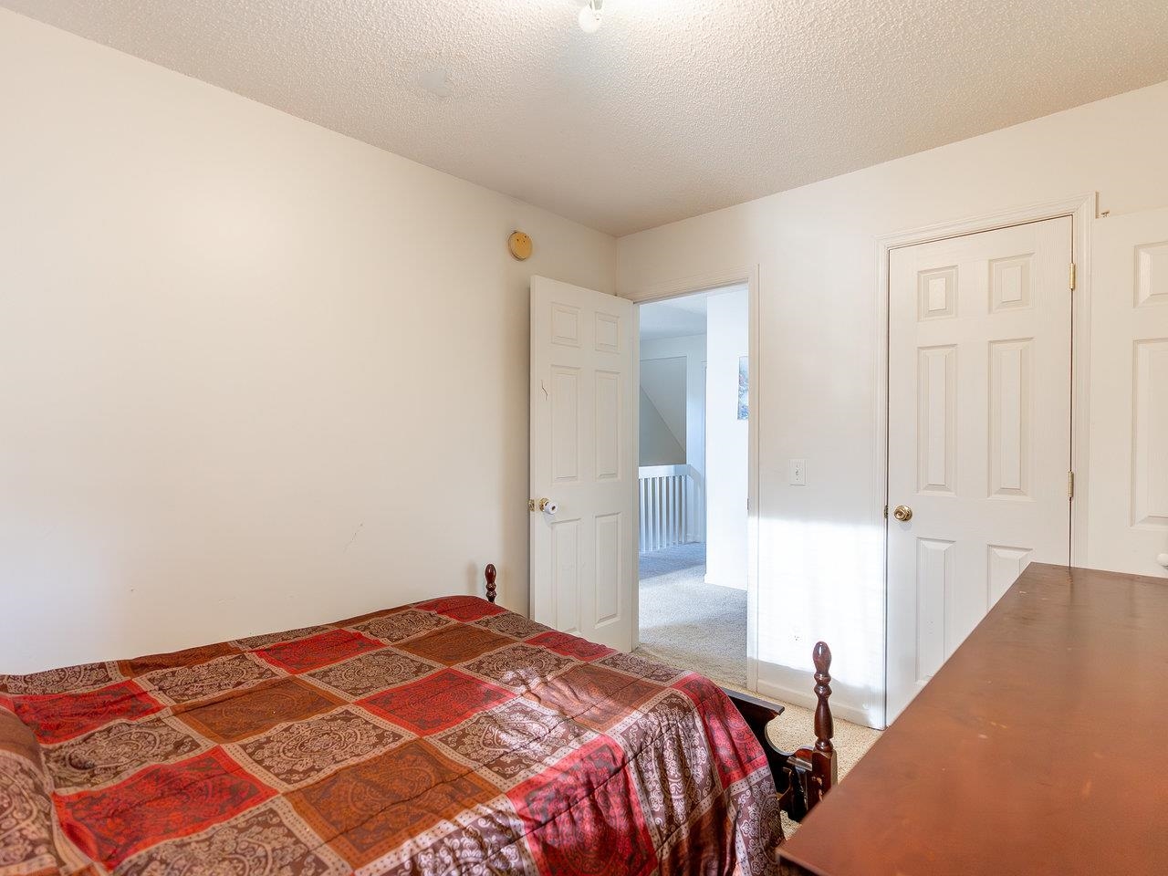 2387 AVALON WOODS DR