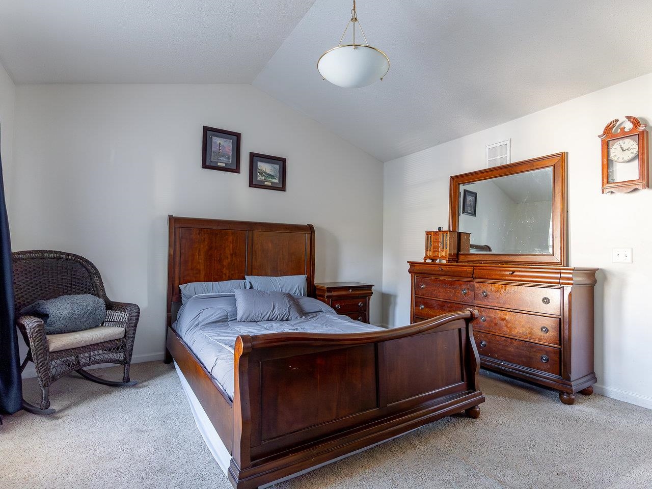 2387 AVALON WOODS DR