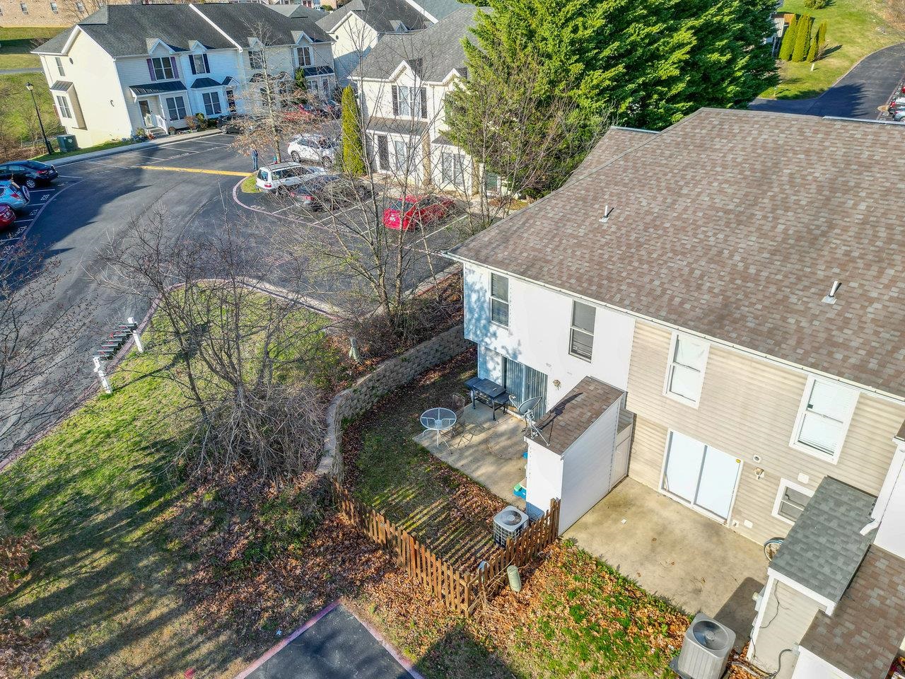 2387 AVALON WOODS DR