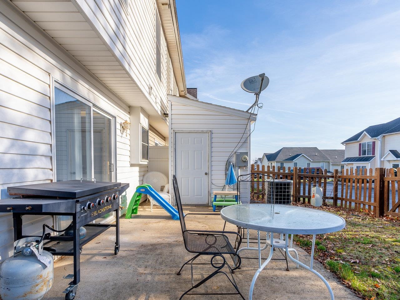 2387 AVALON WOODS DR