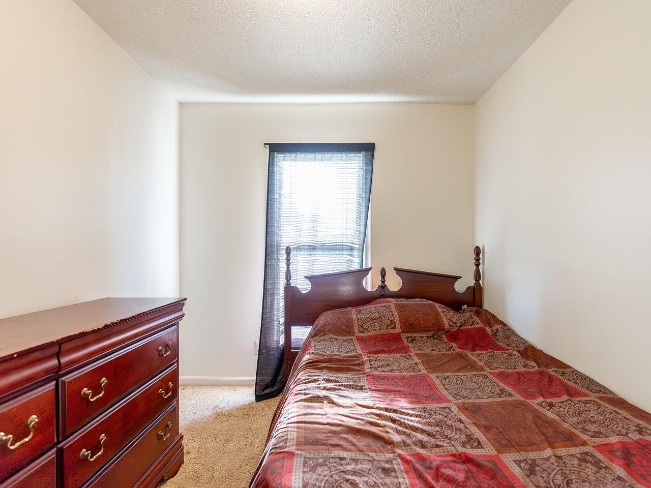 2387 AVALON WOODS DR