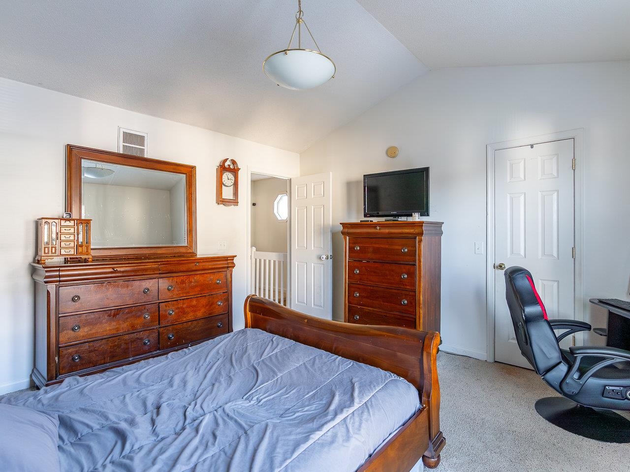 2387 AVALON WOODS DR