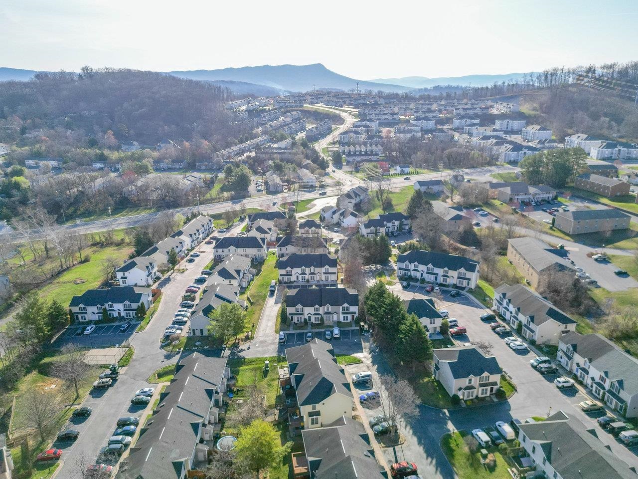 2387 AVALON WOODS DR