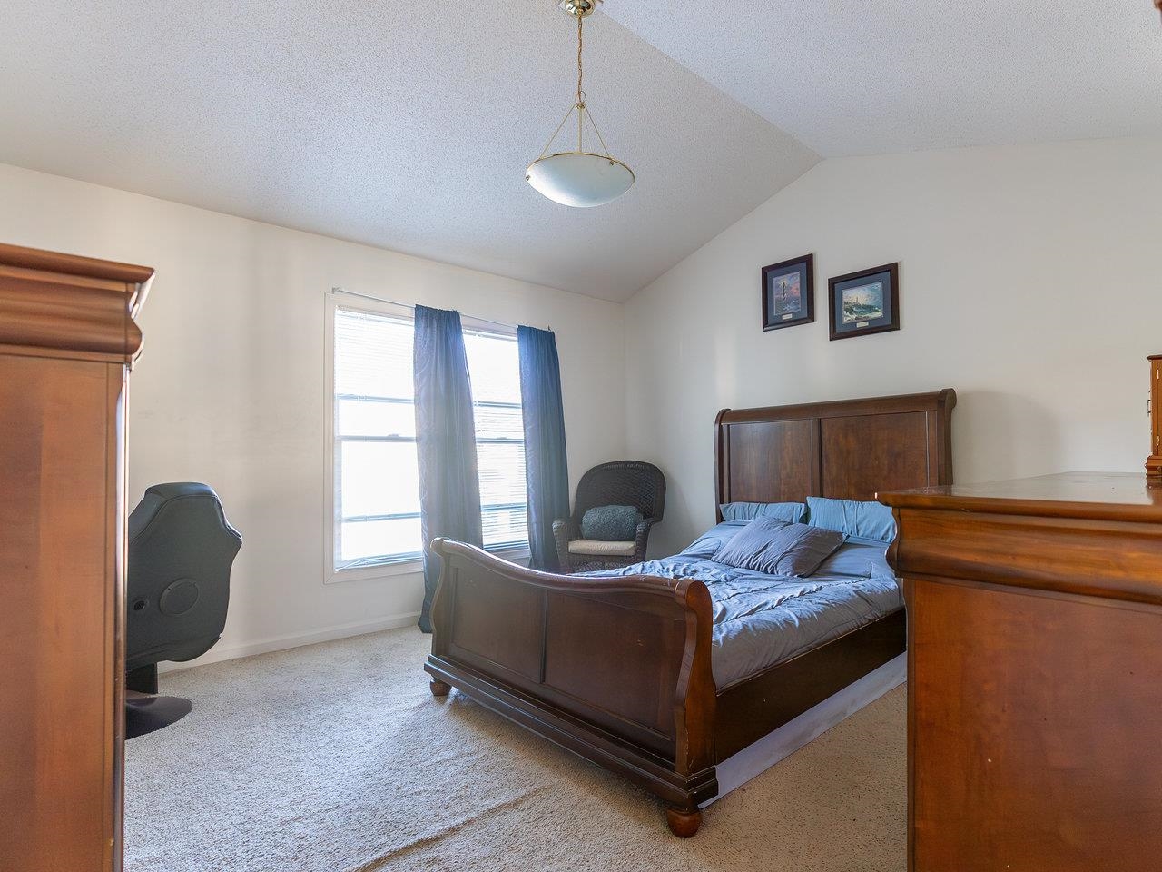 2387 AVALON WOODS DR