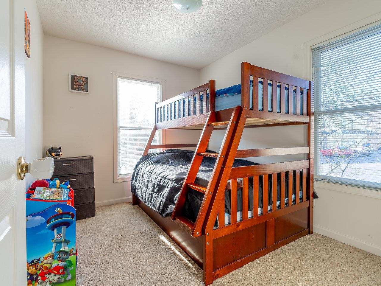 2387 AVALON WOODS DR