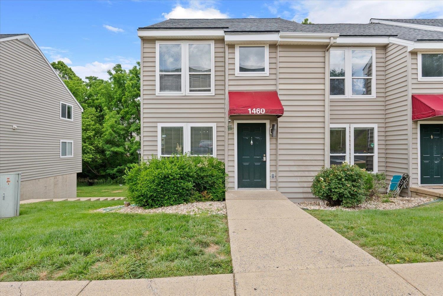 1460 DEVON LN