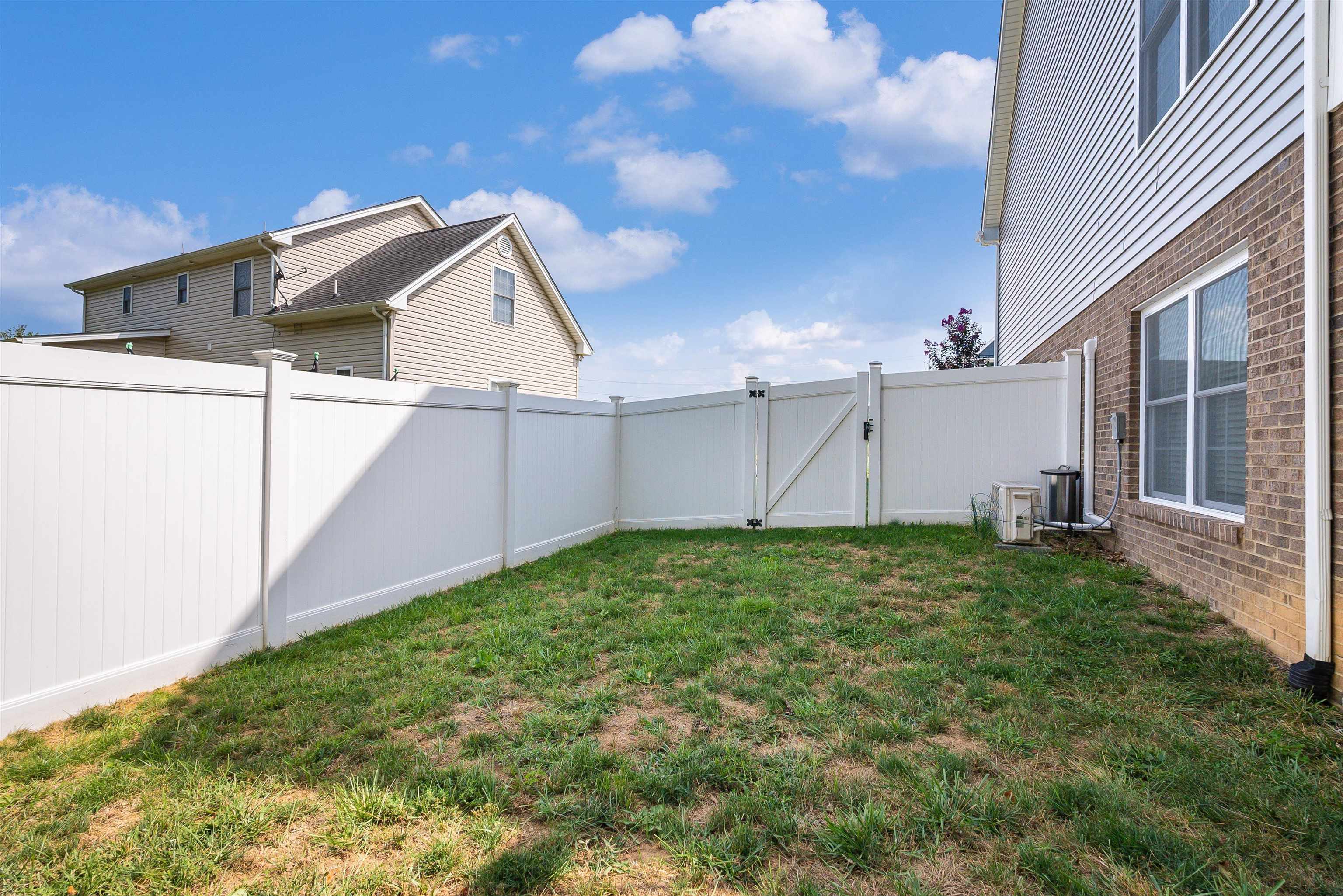 1350 LITTLE SORRELL DR