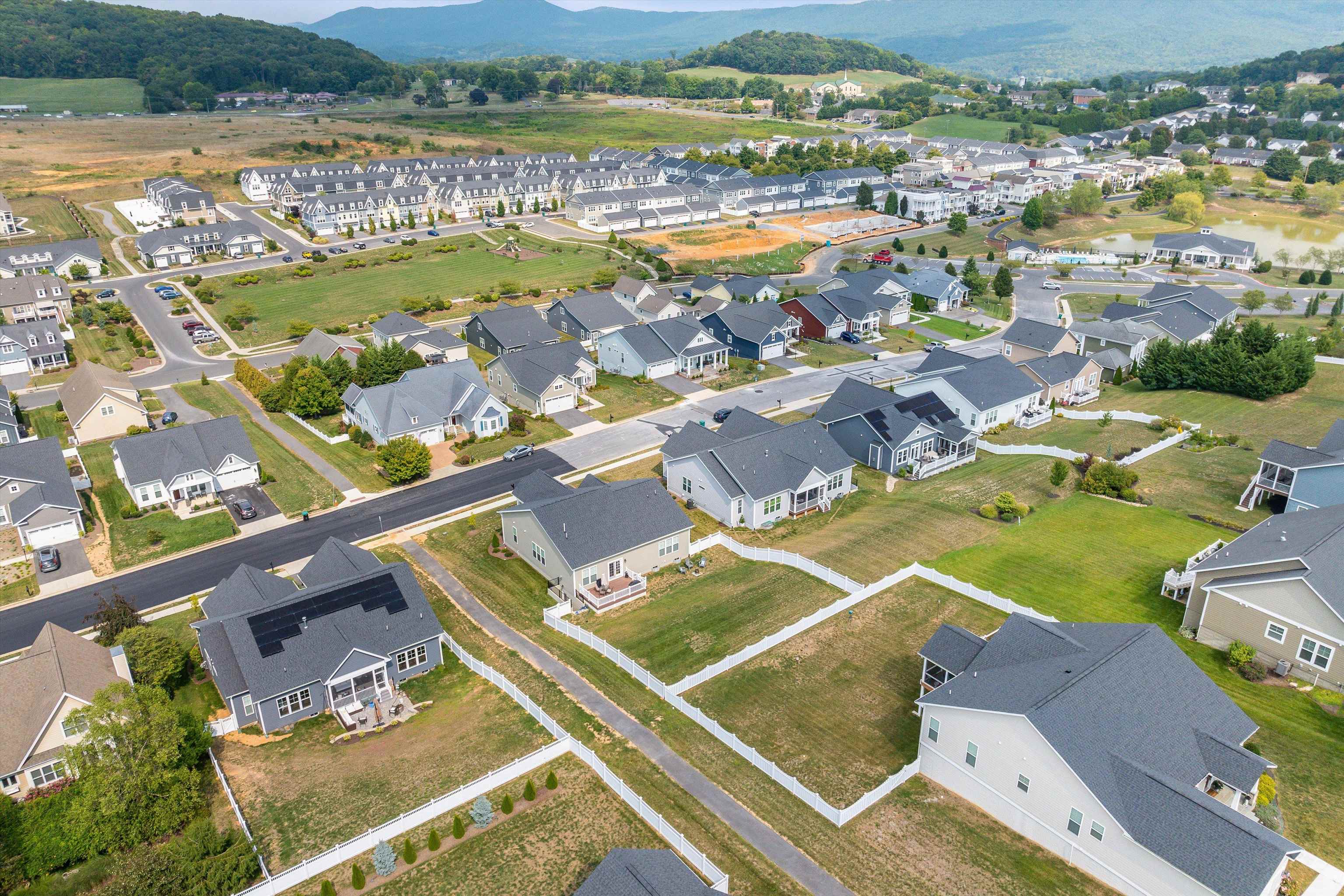 3130 CLUBHOUSE HILL RD