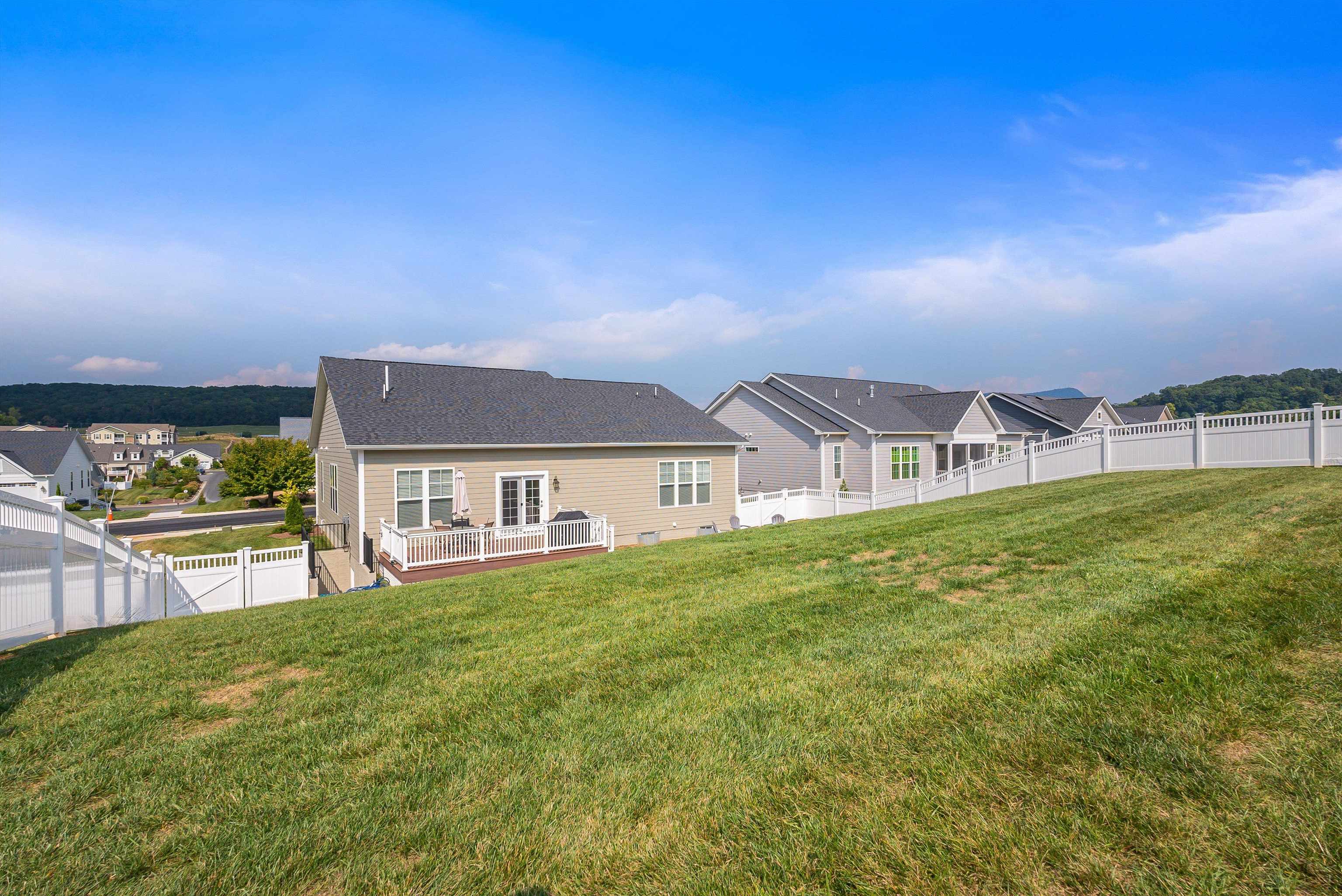 3130 CLUBHOUSE HILL RD