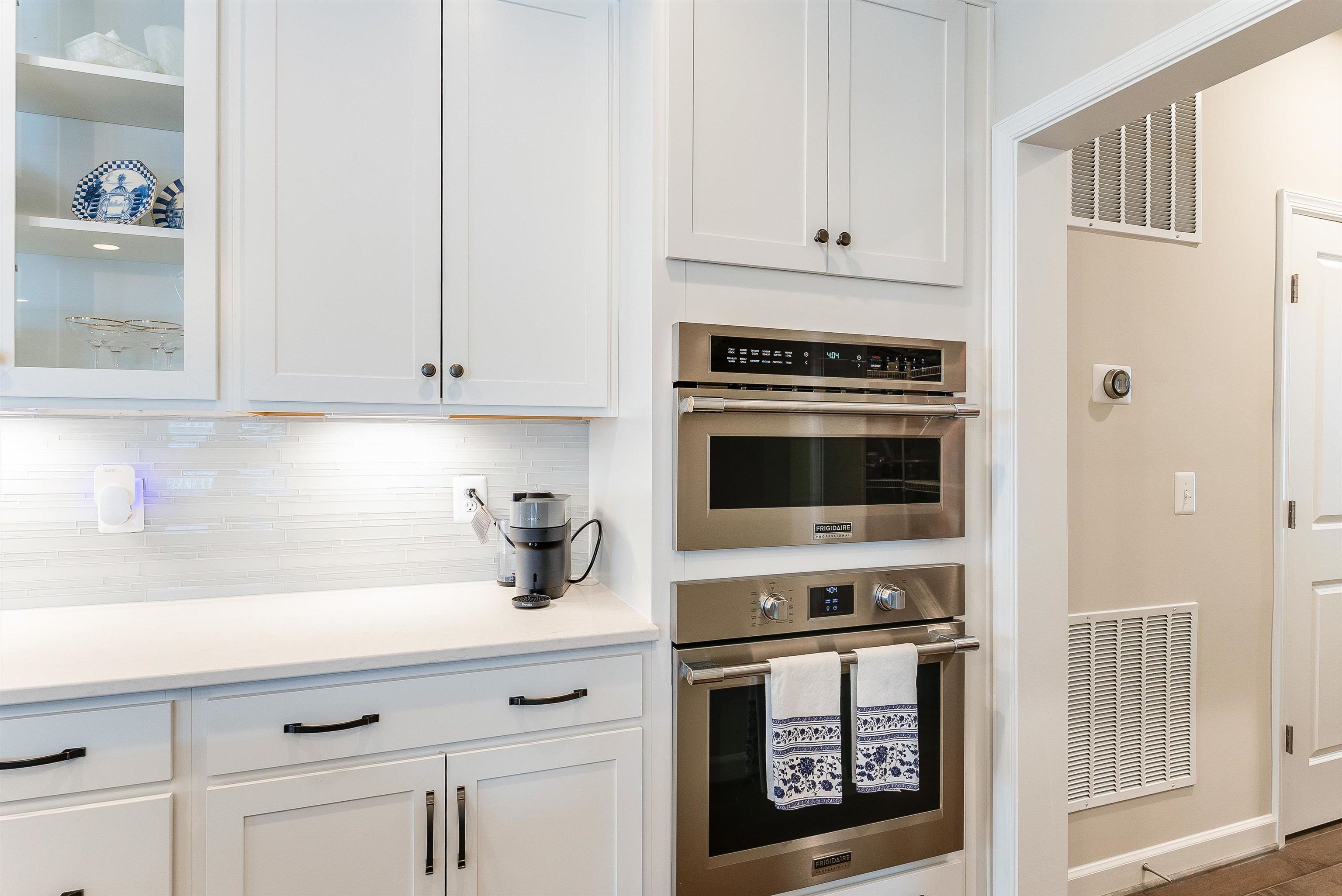 3130 CLUBHOUSE HILL RD