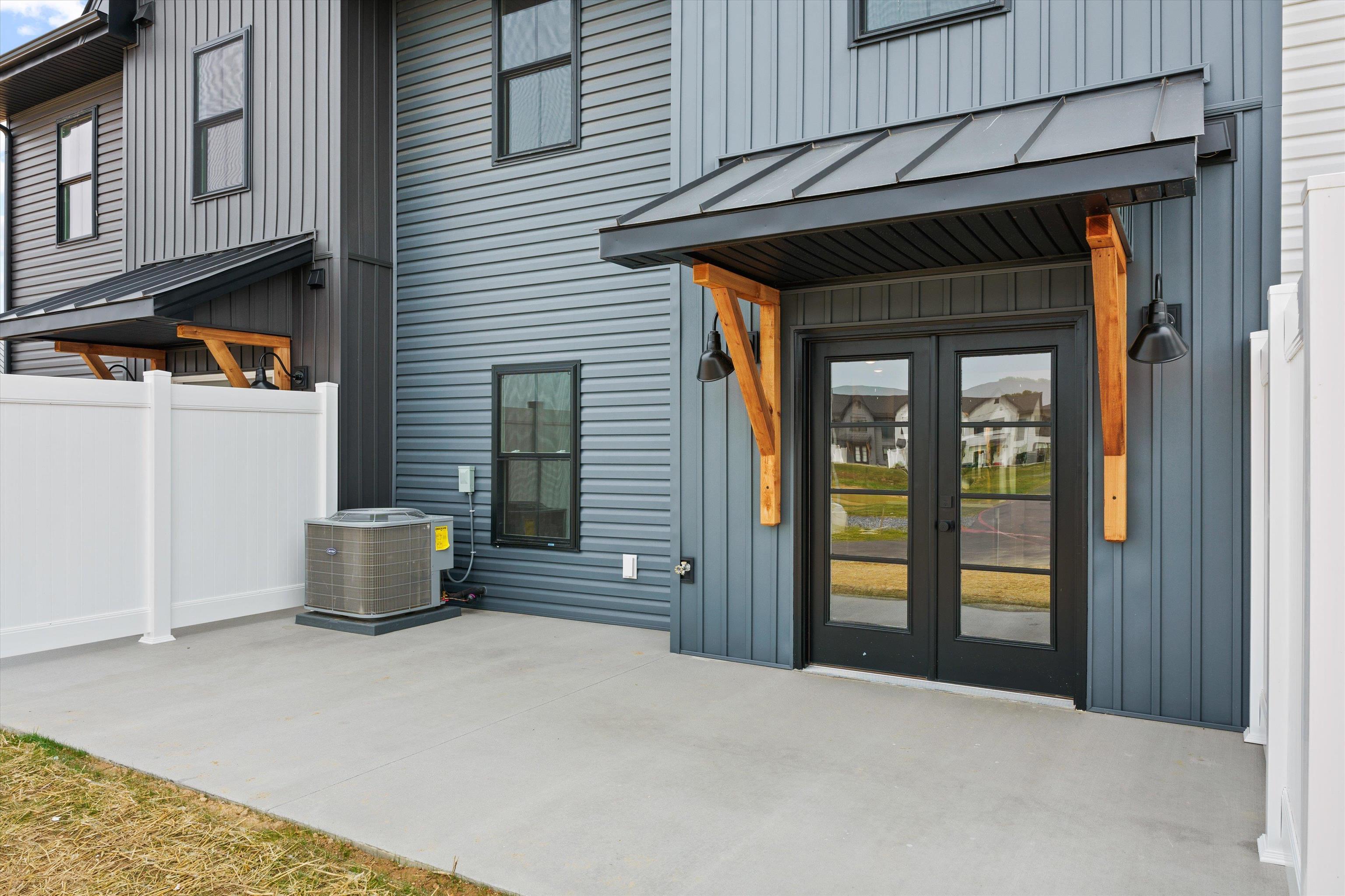 10 PRAIRIE CT
