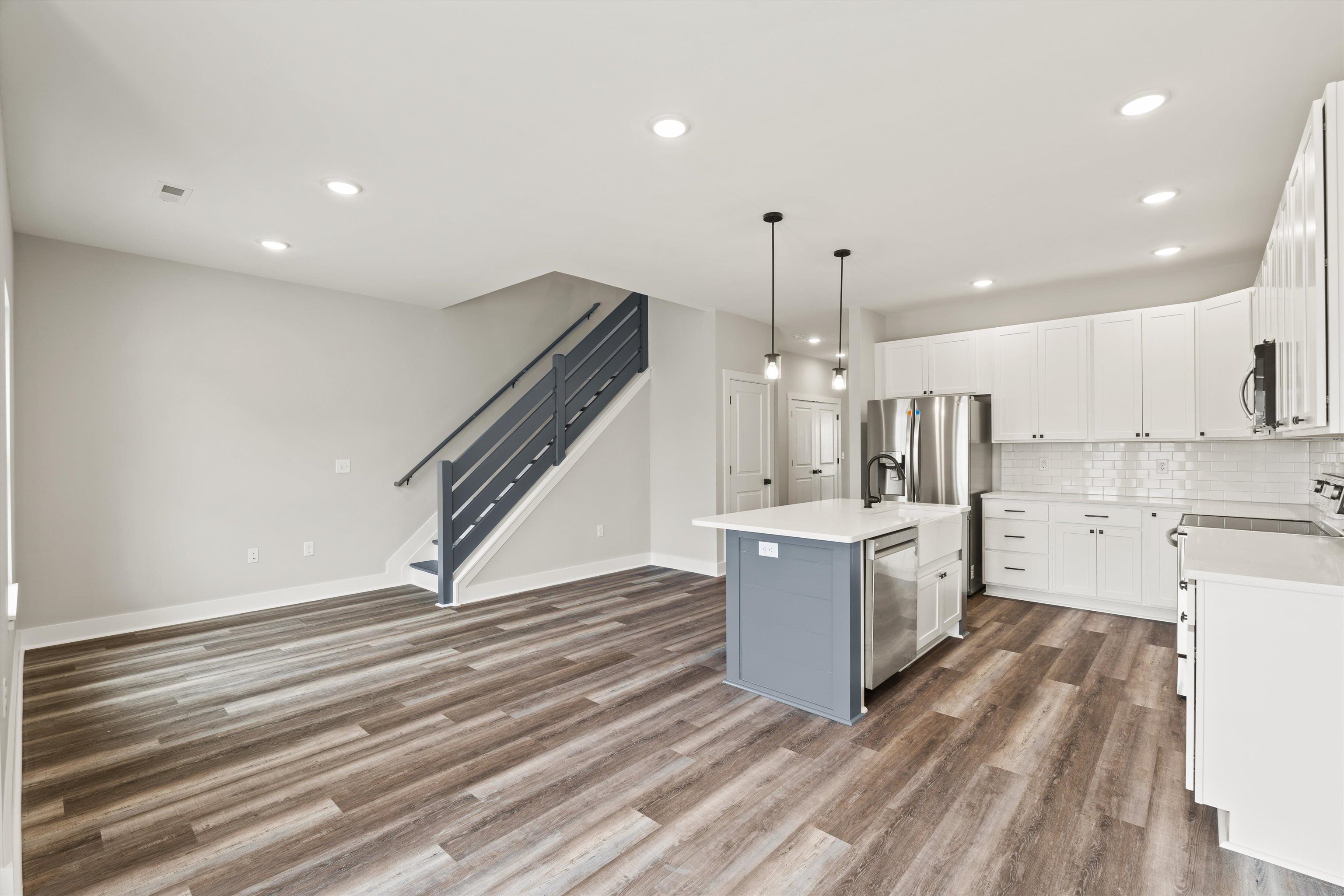 10 PRAIRIE CT