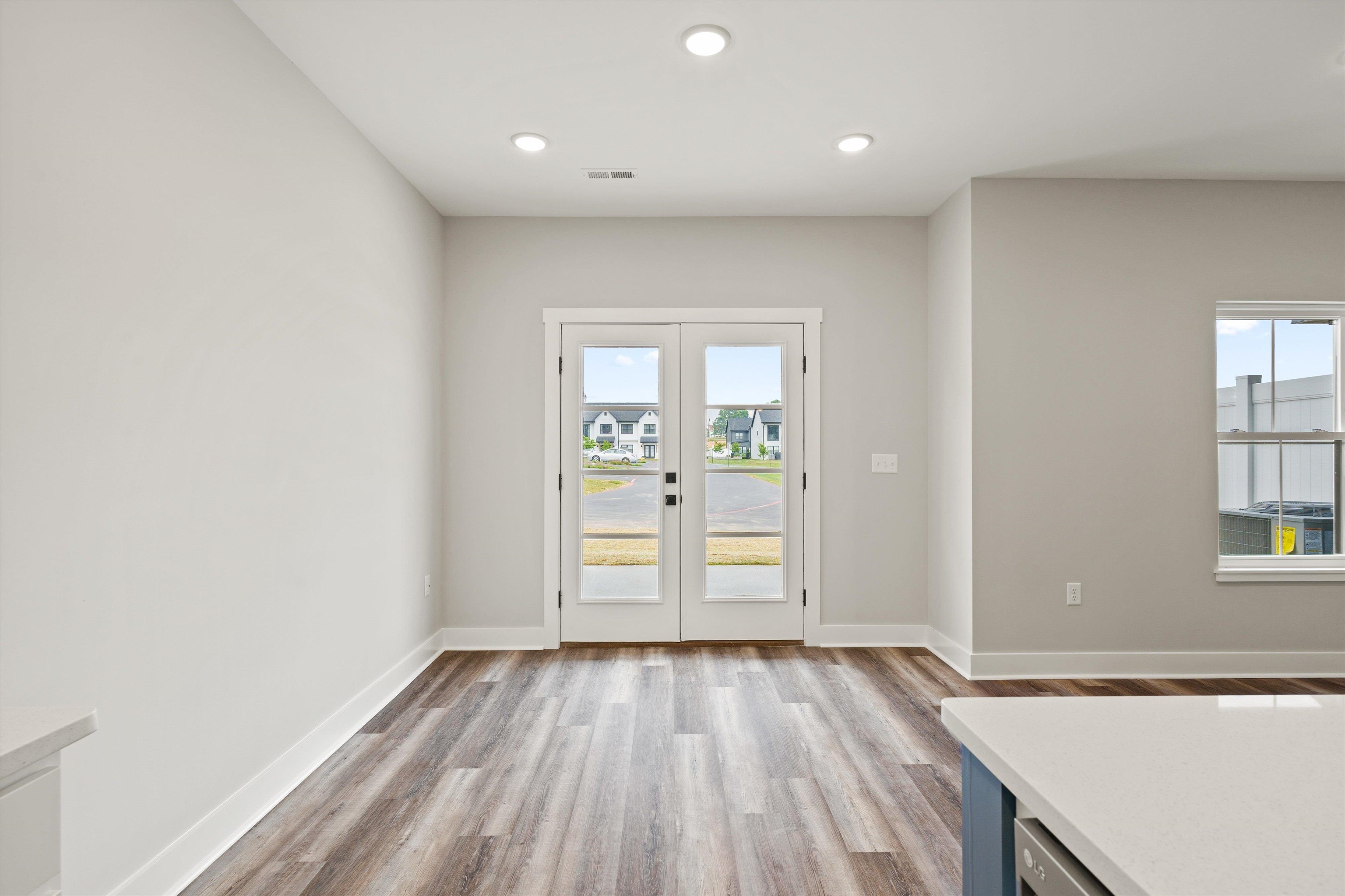 10 PRAIRIE CT