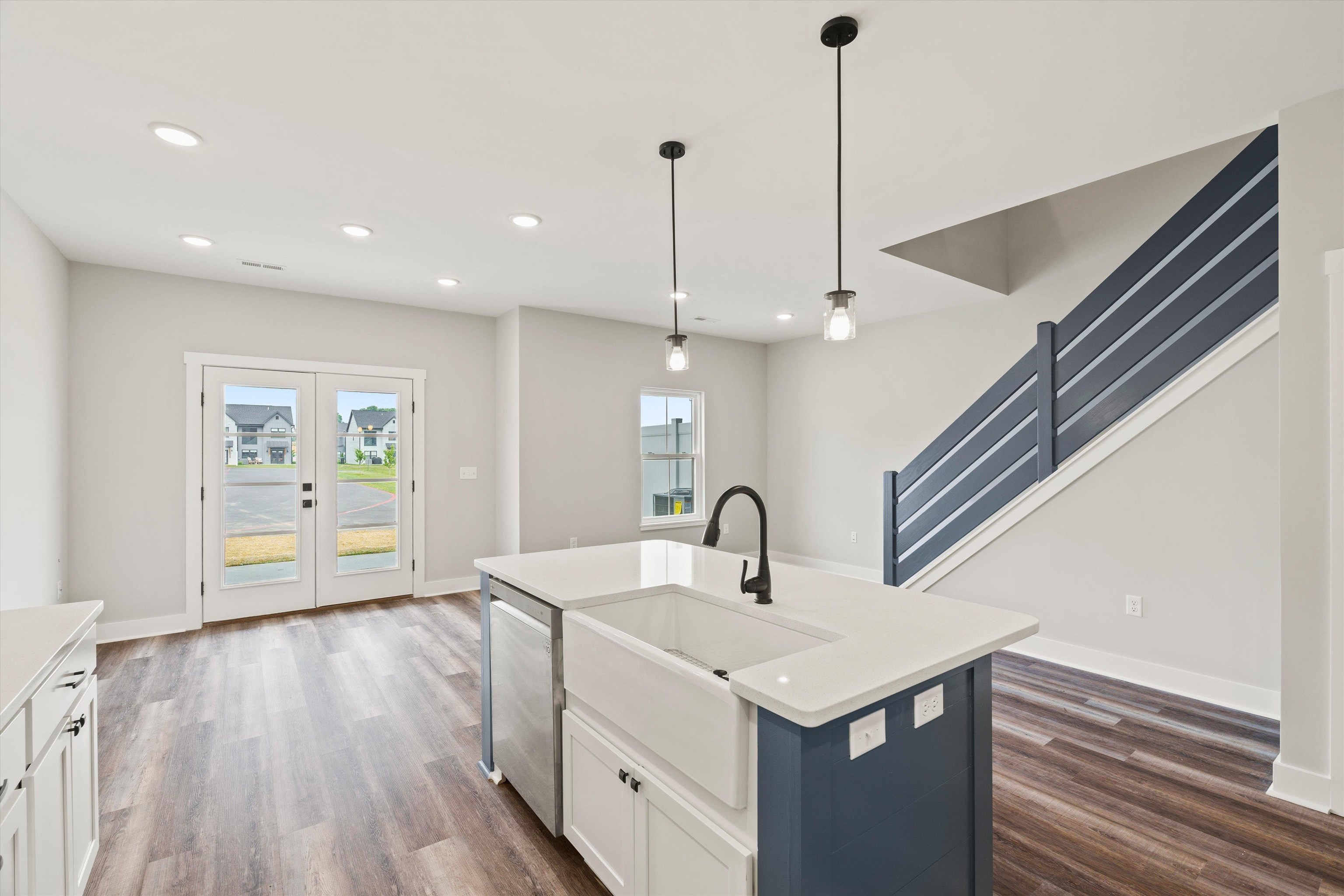 10 PRAIRIE CT