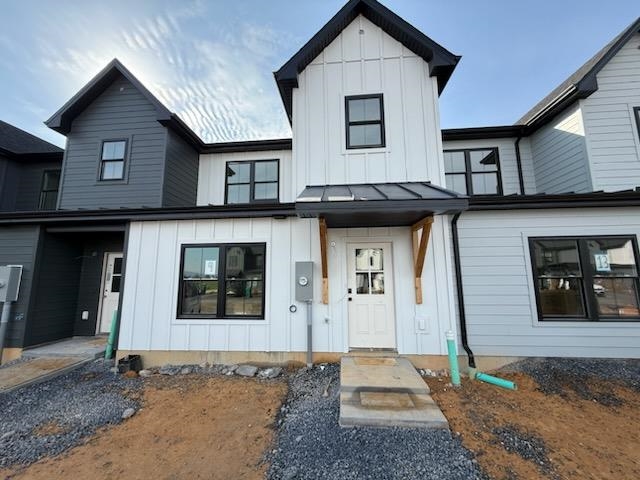 9 PRAIRIE CT