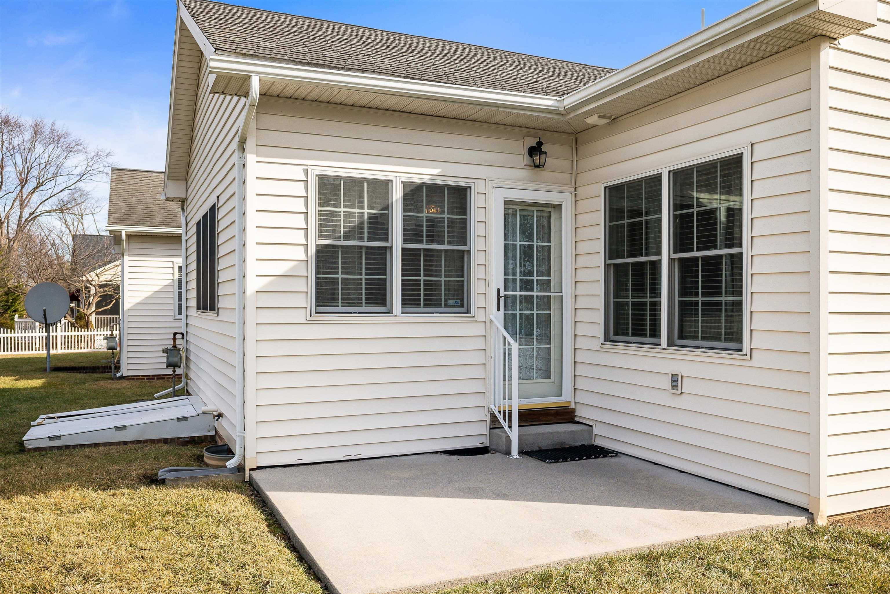 43 GREENVIEW LN