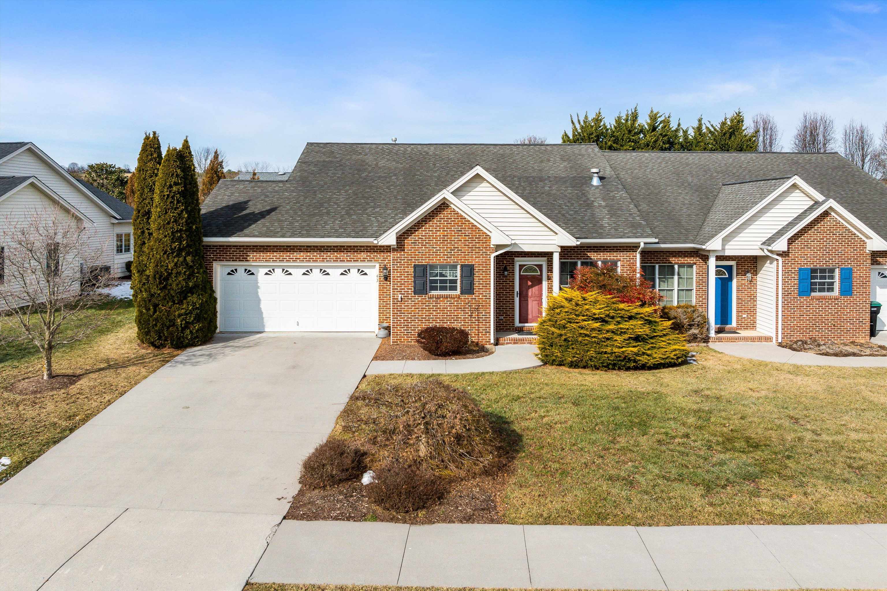 43 GREENVIEW LN