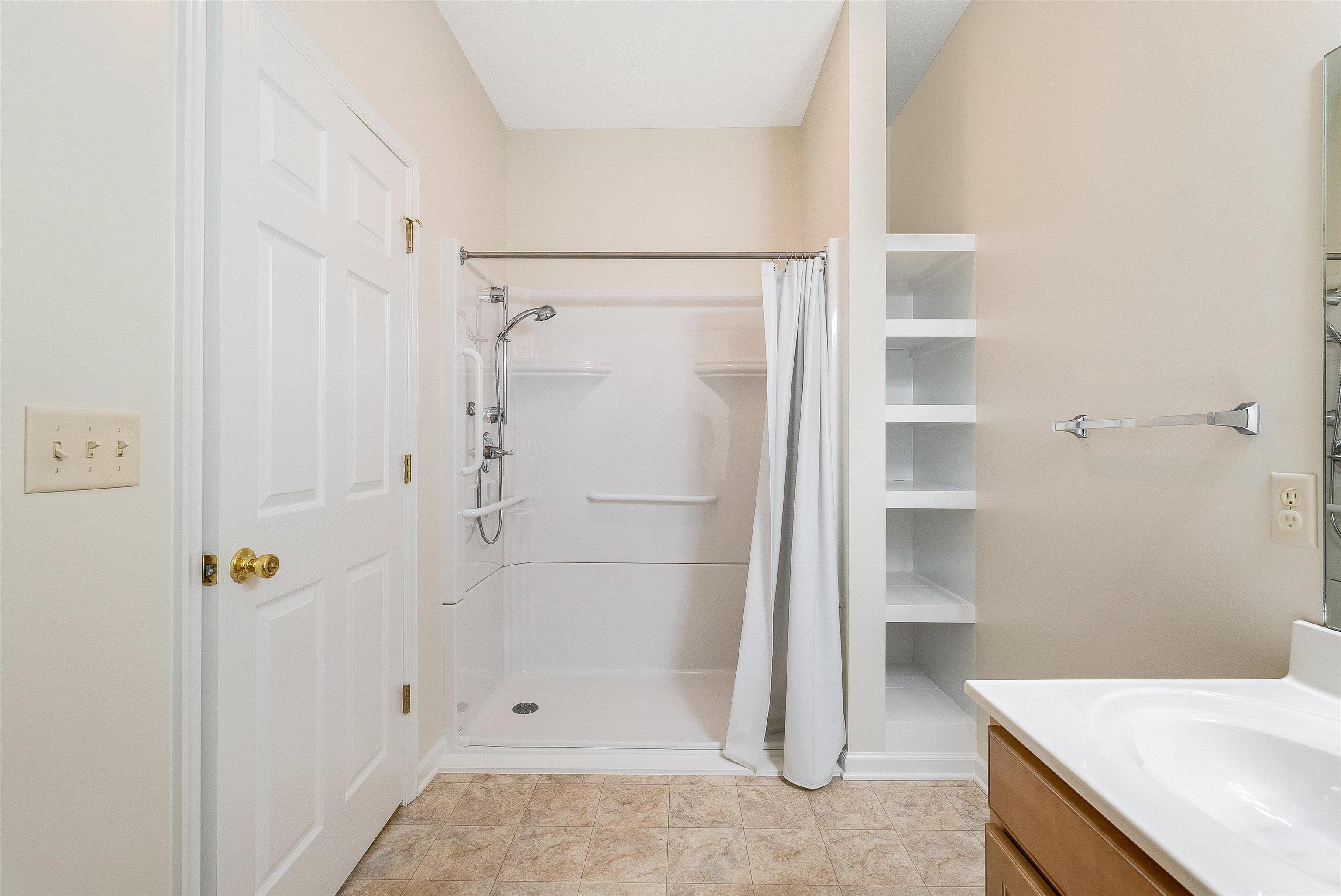 43 GREENVIEW LN