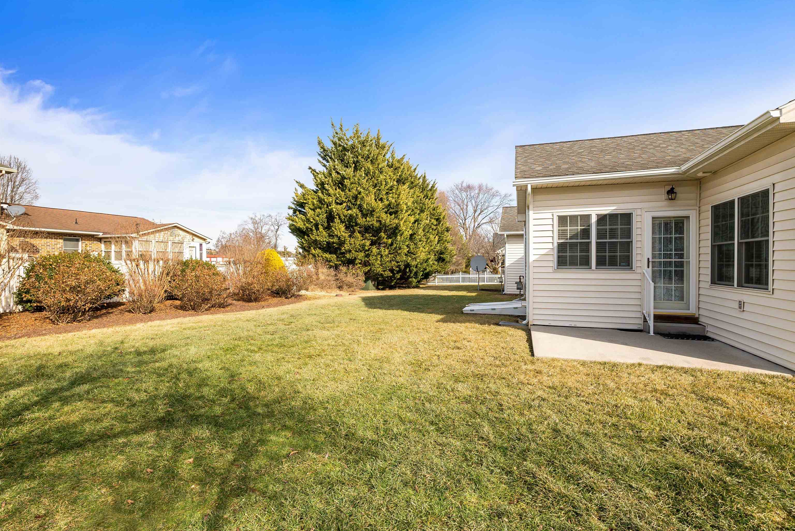 43 GREENVIEW LN