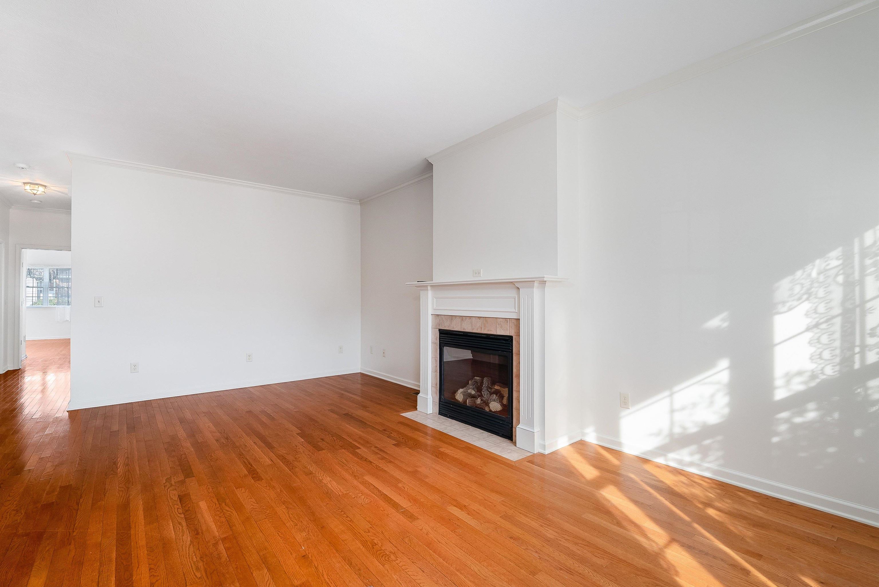 43 GREENVIEW LN