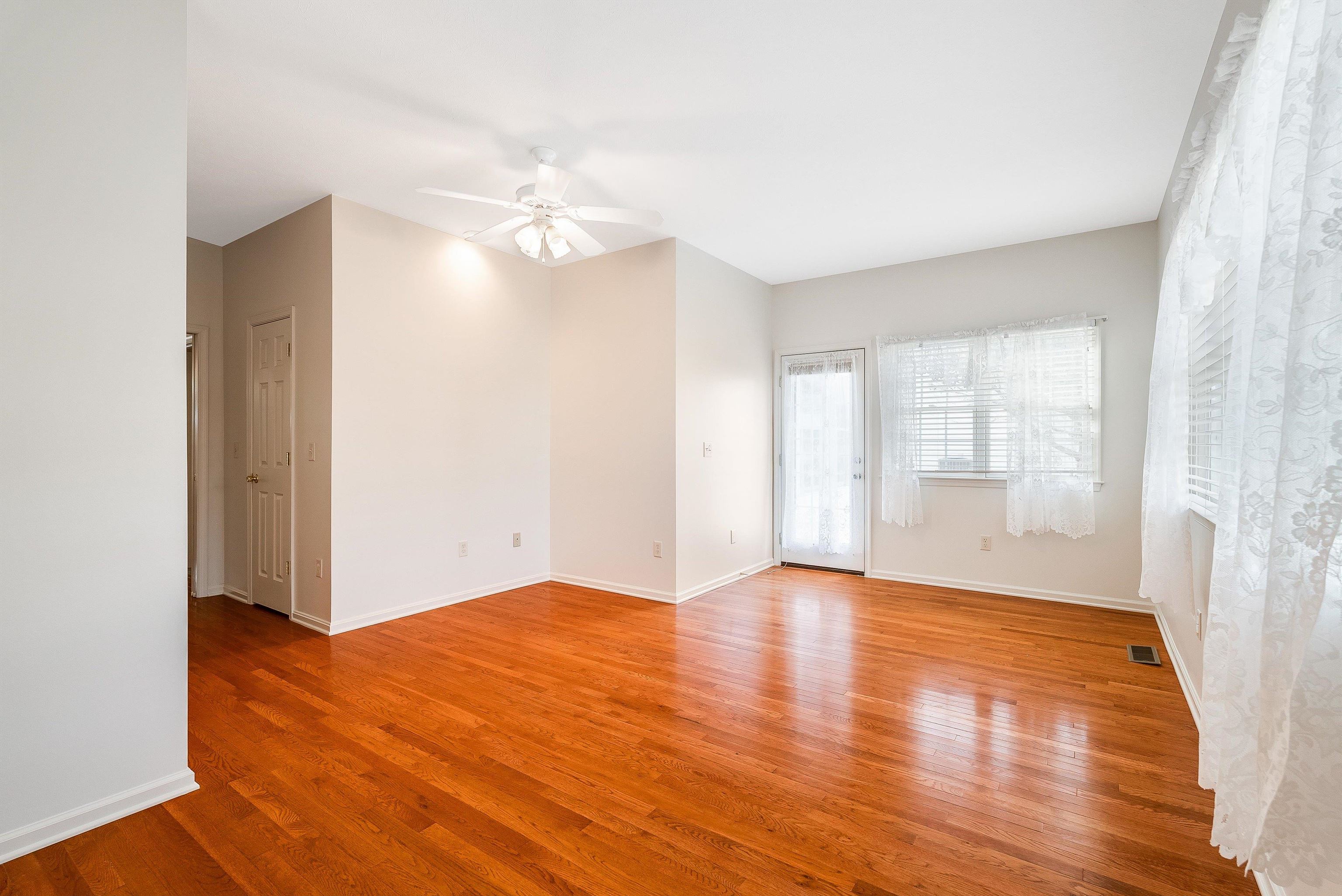 43 GREENVIEW LN