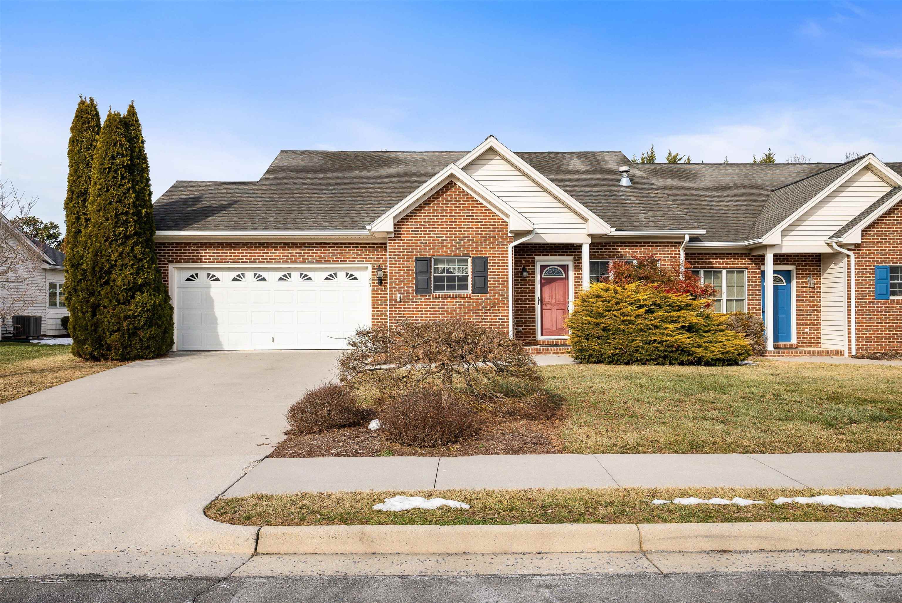 43 GREENVIEW LN