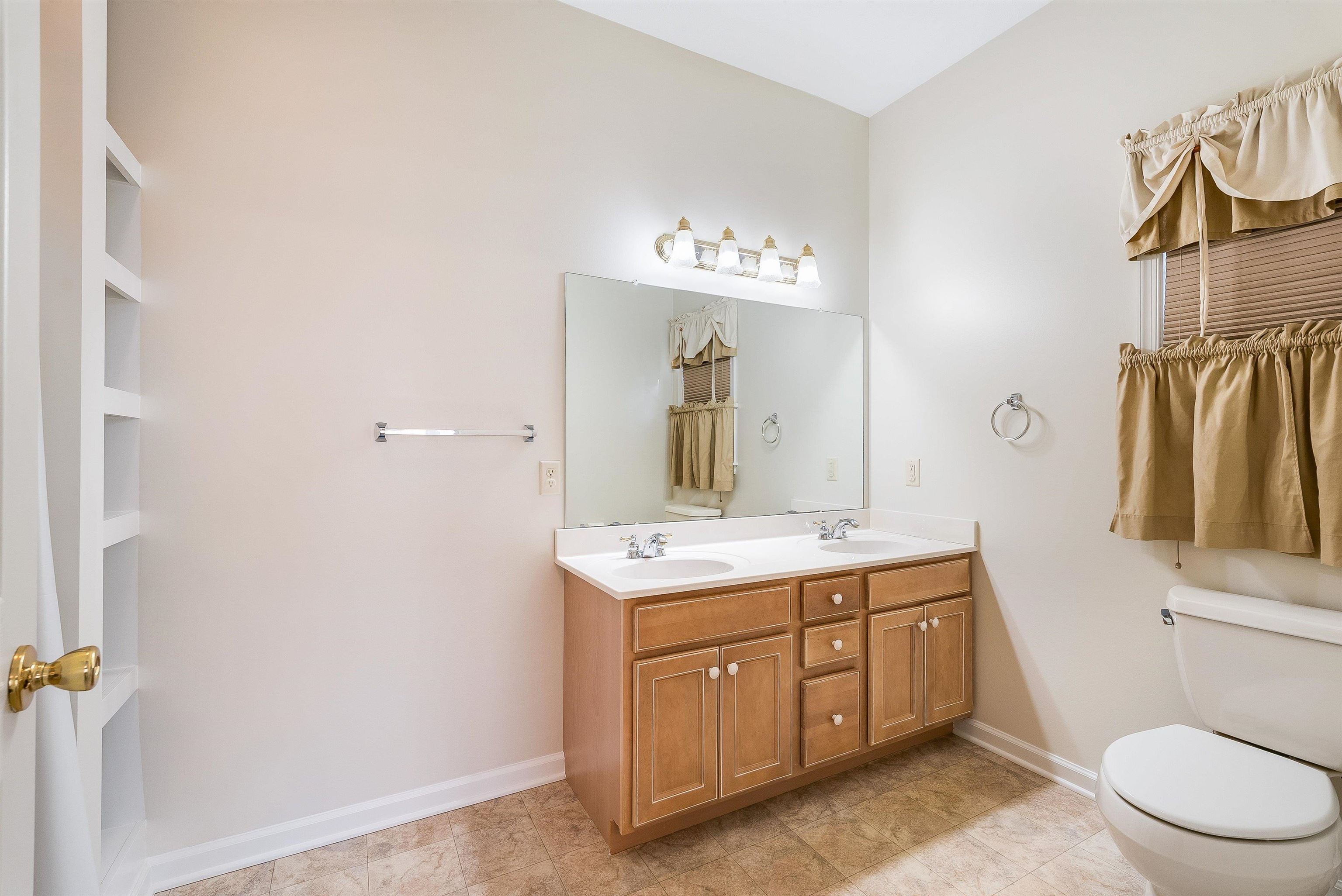 43 GREENVIEW LN