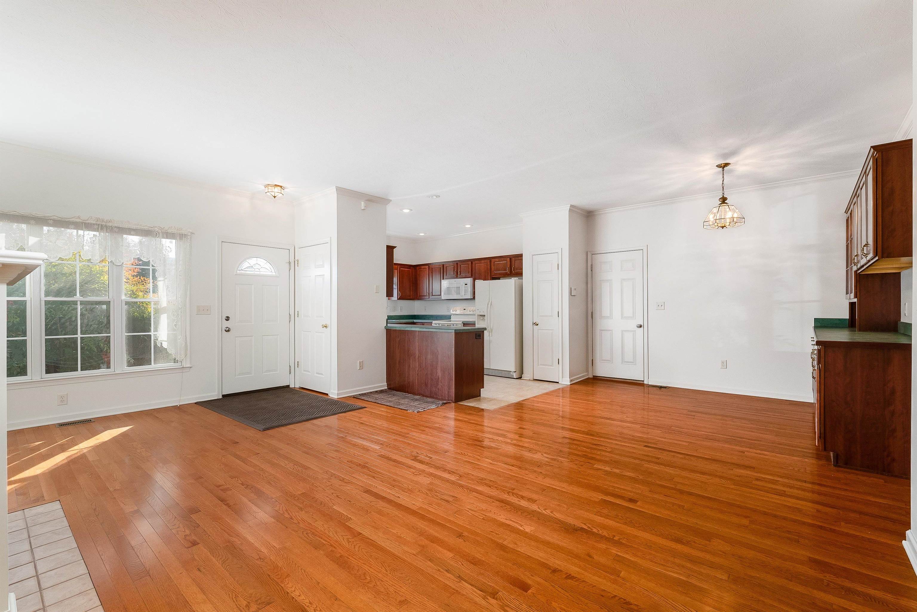 43 GREENVIEW LN