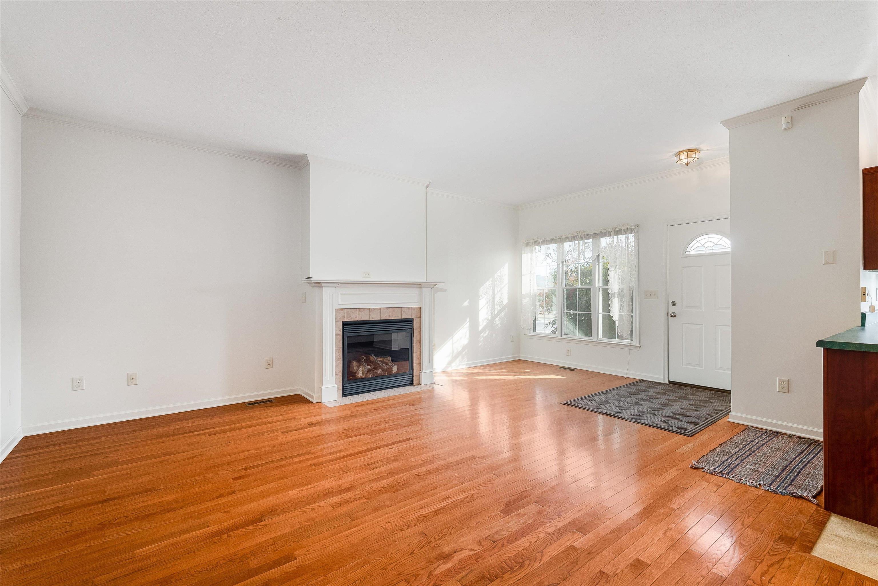 43 GREENVIEW LN