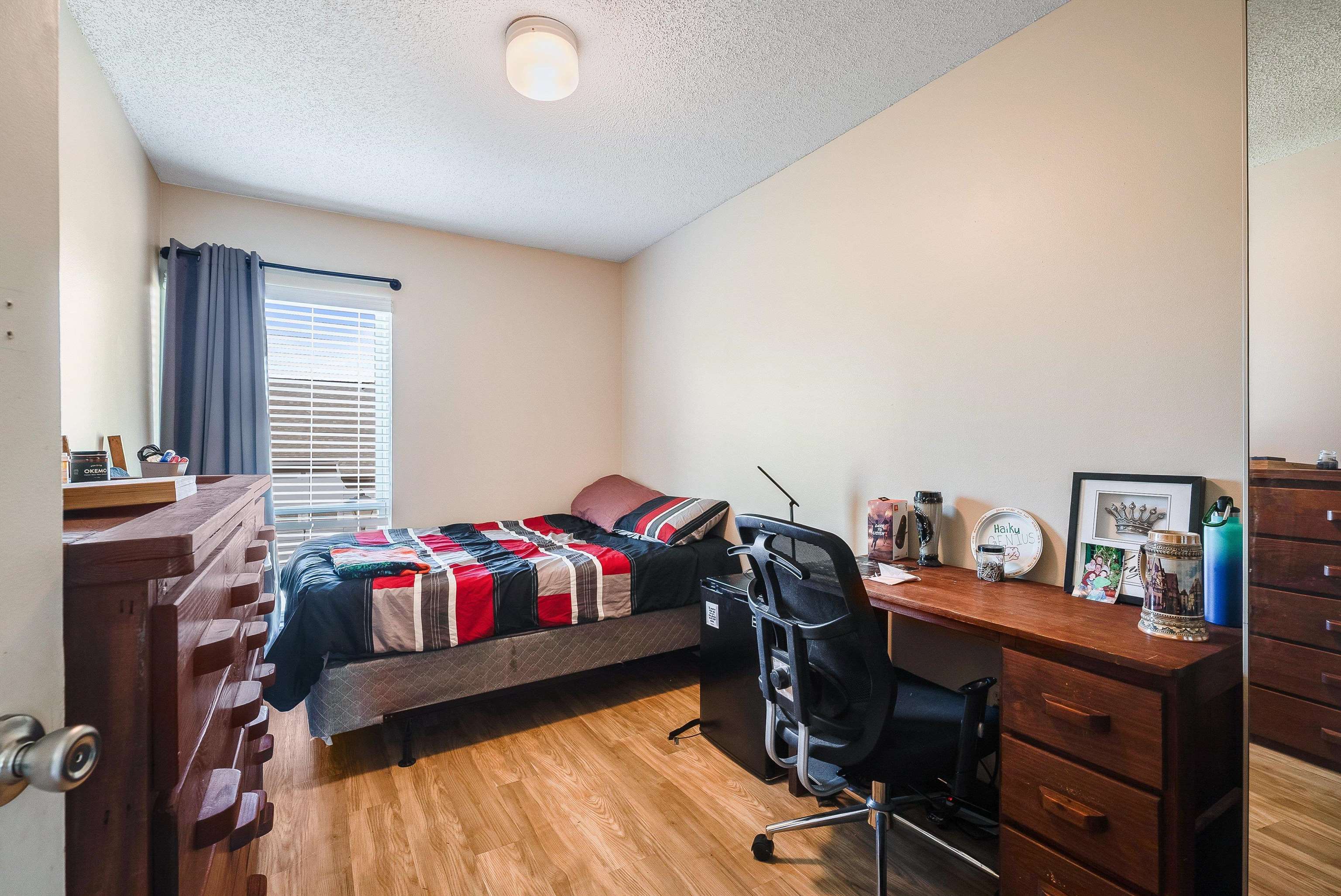 1305 BRADLEY DR