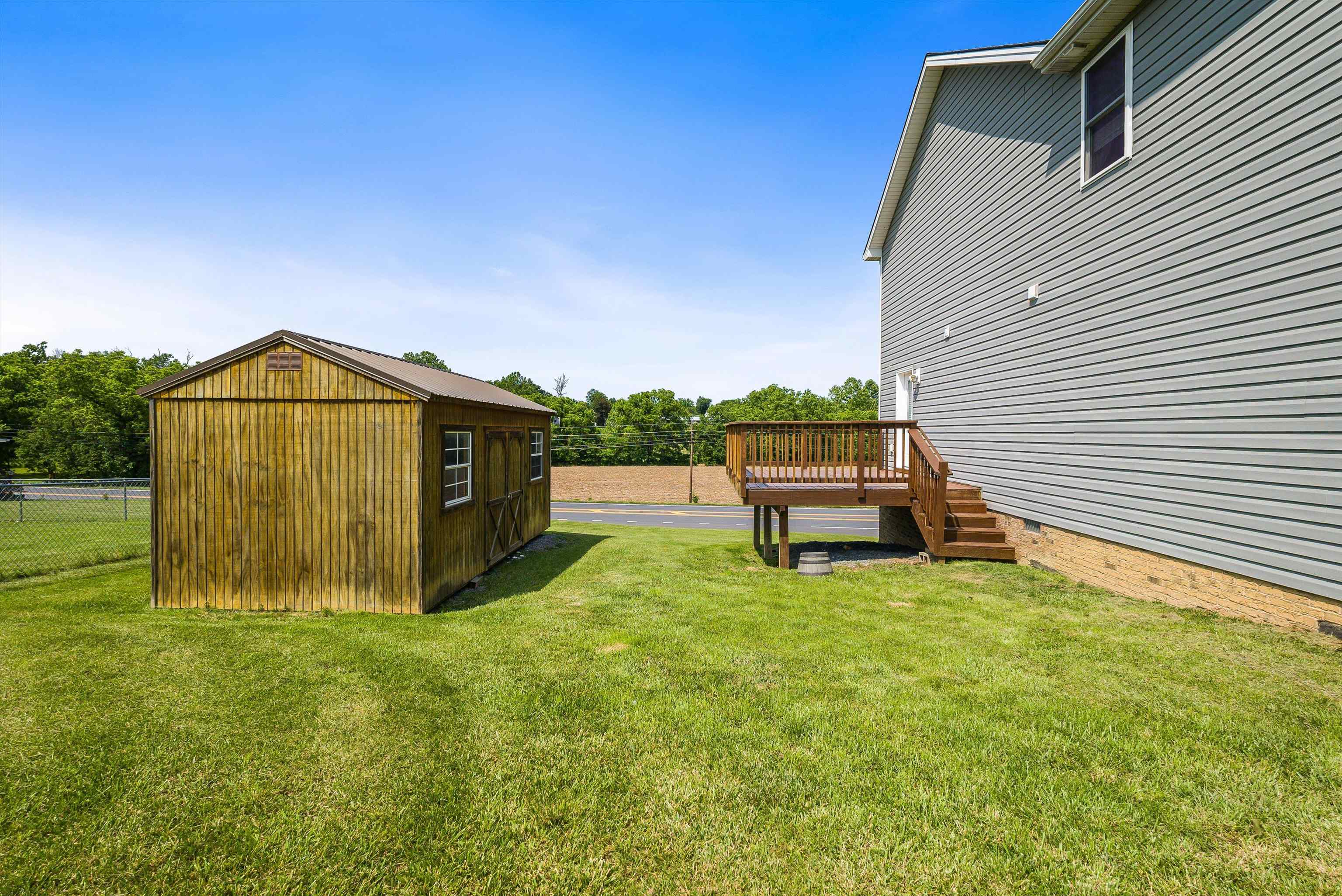 324 RUSTIC AVE