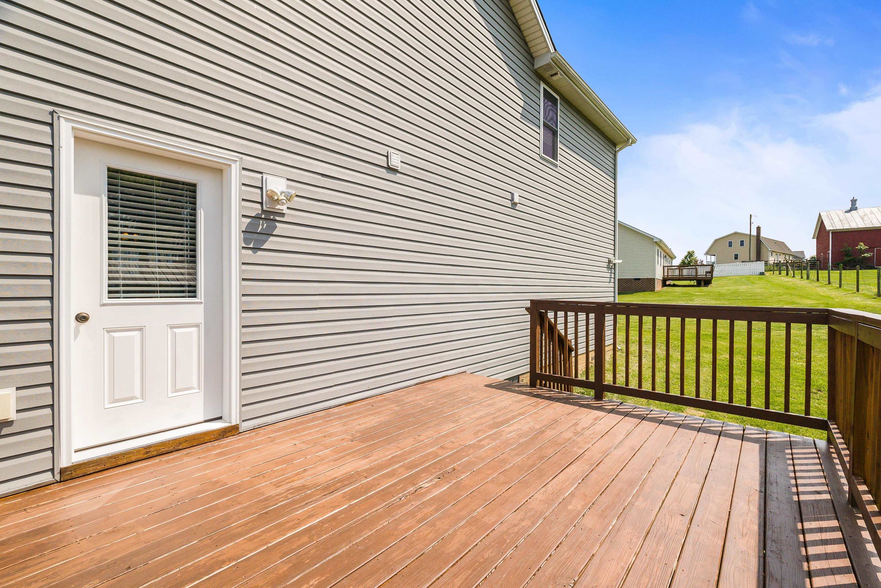 324 RUSTIC AVE