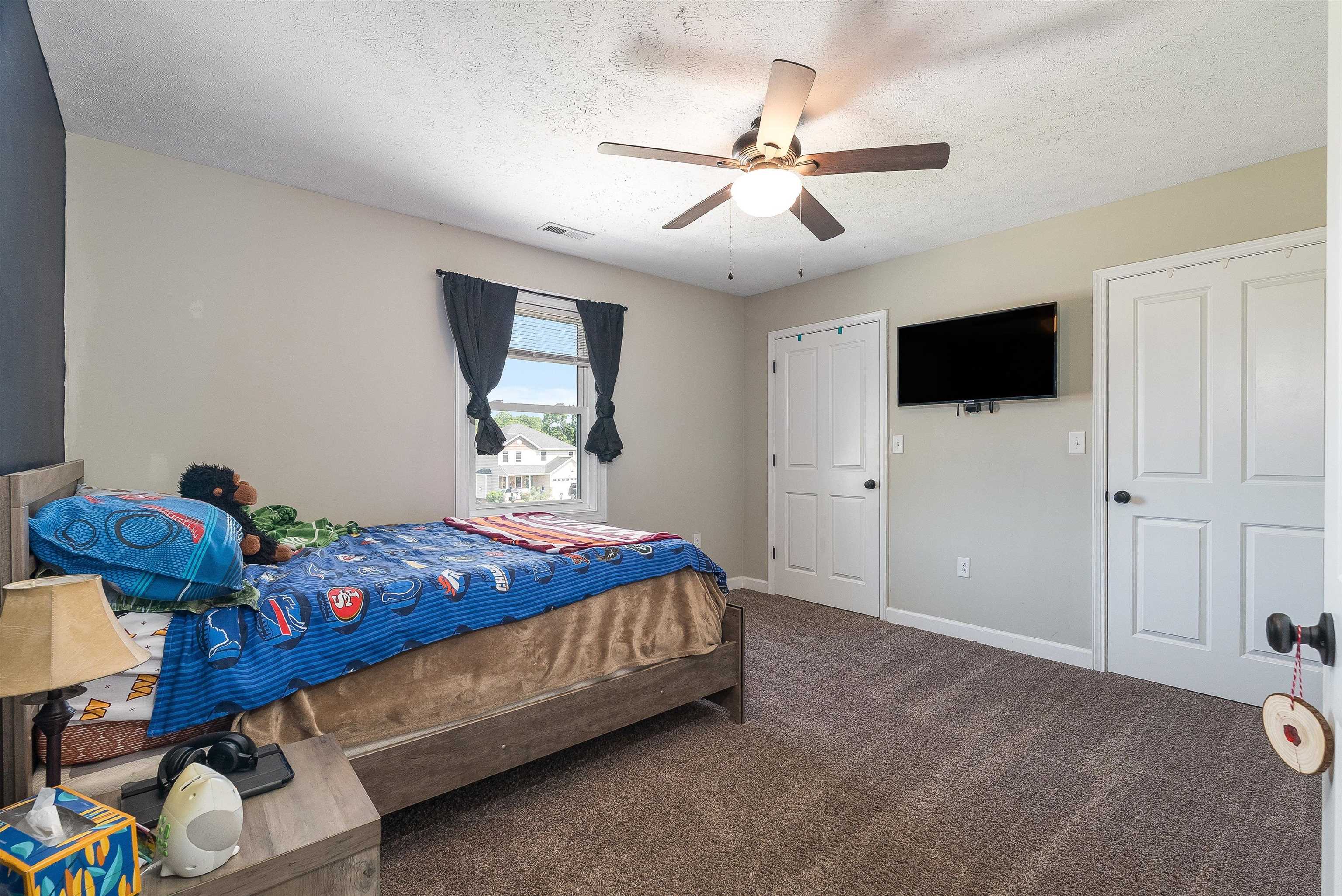 324 RUSTIC AVE