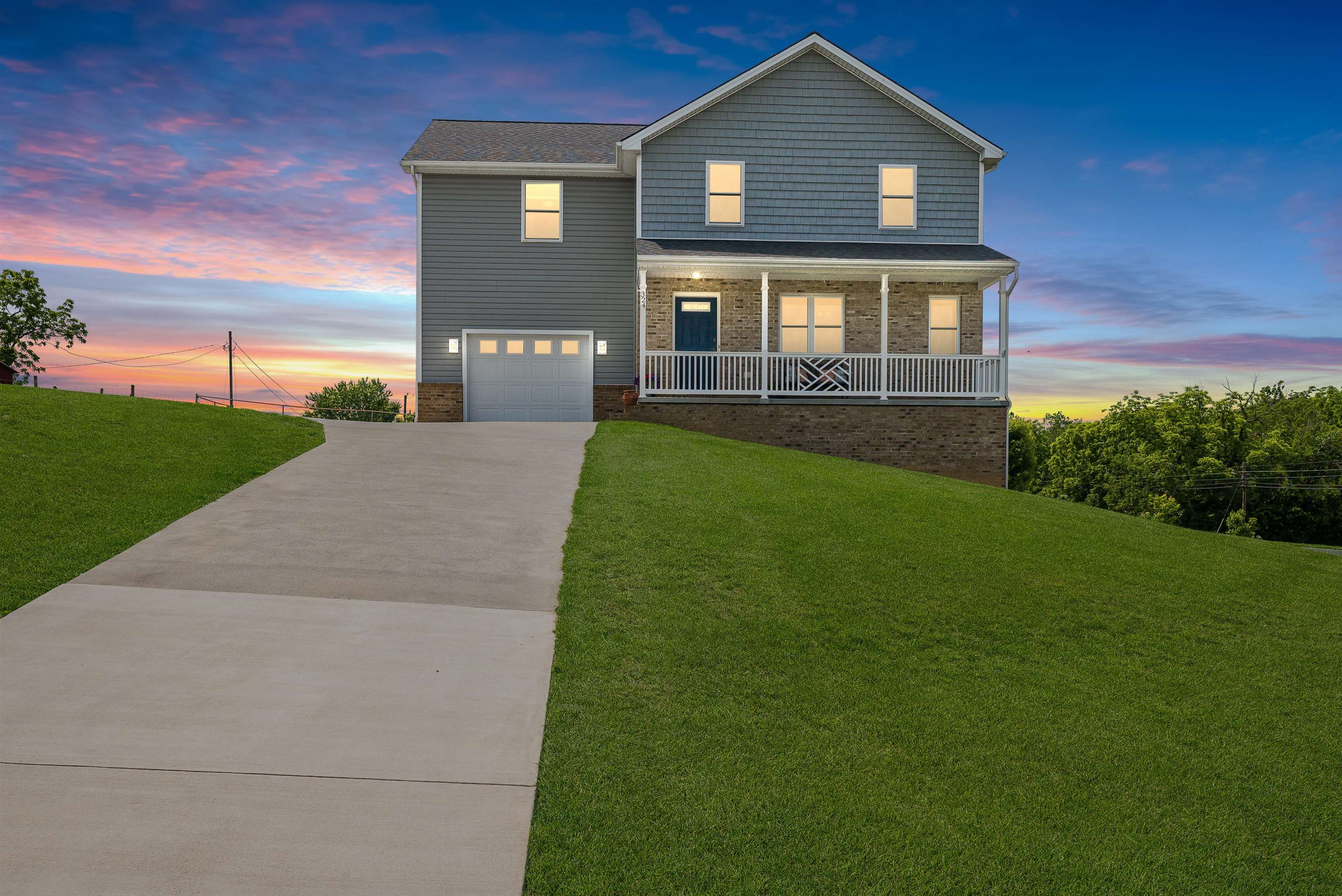 324 RUSTIC AVE