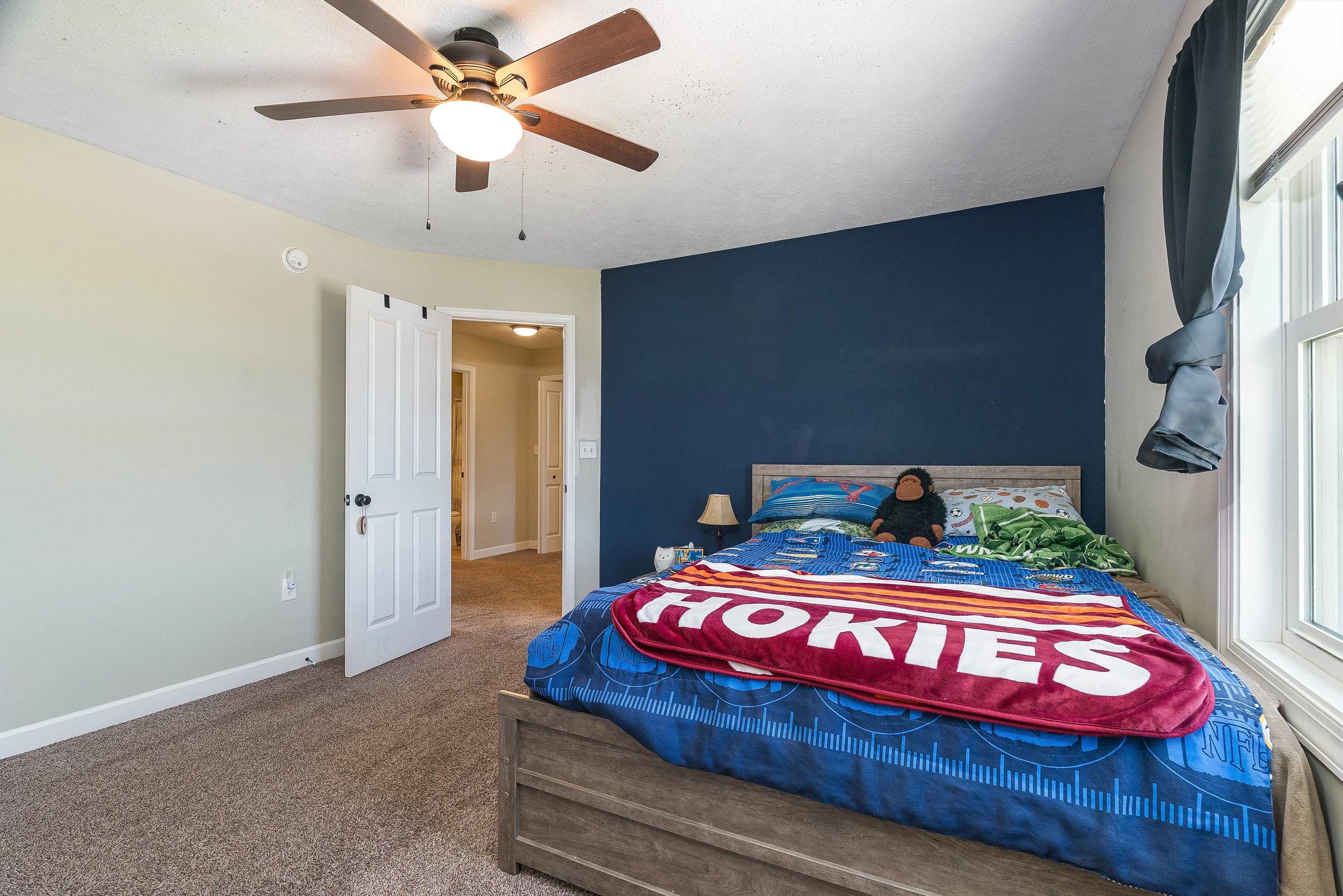 324 RUSTIC AVE