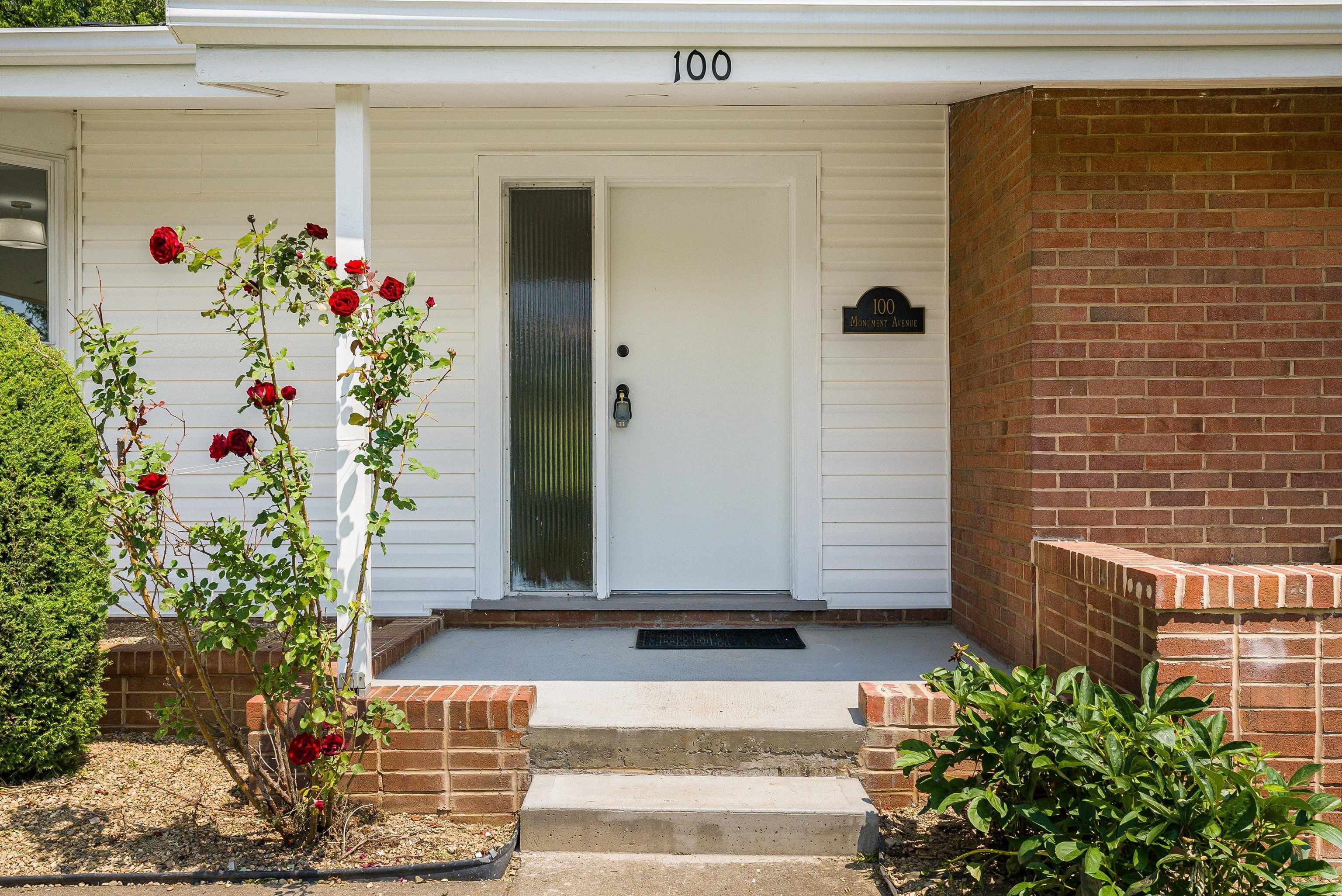 100 MONUMENT AVE